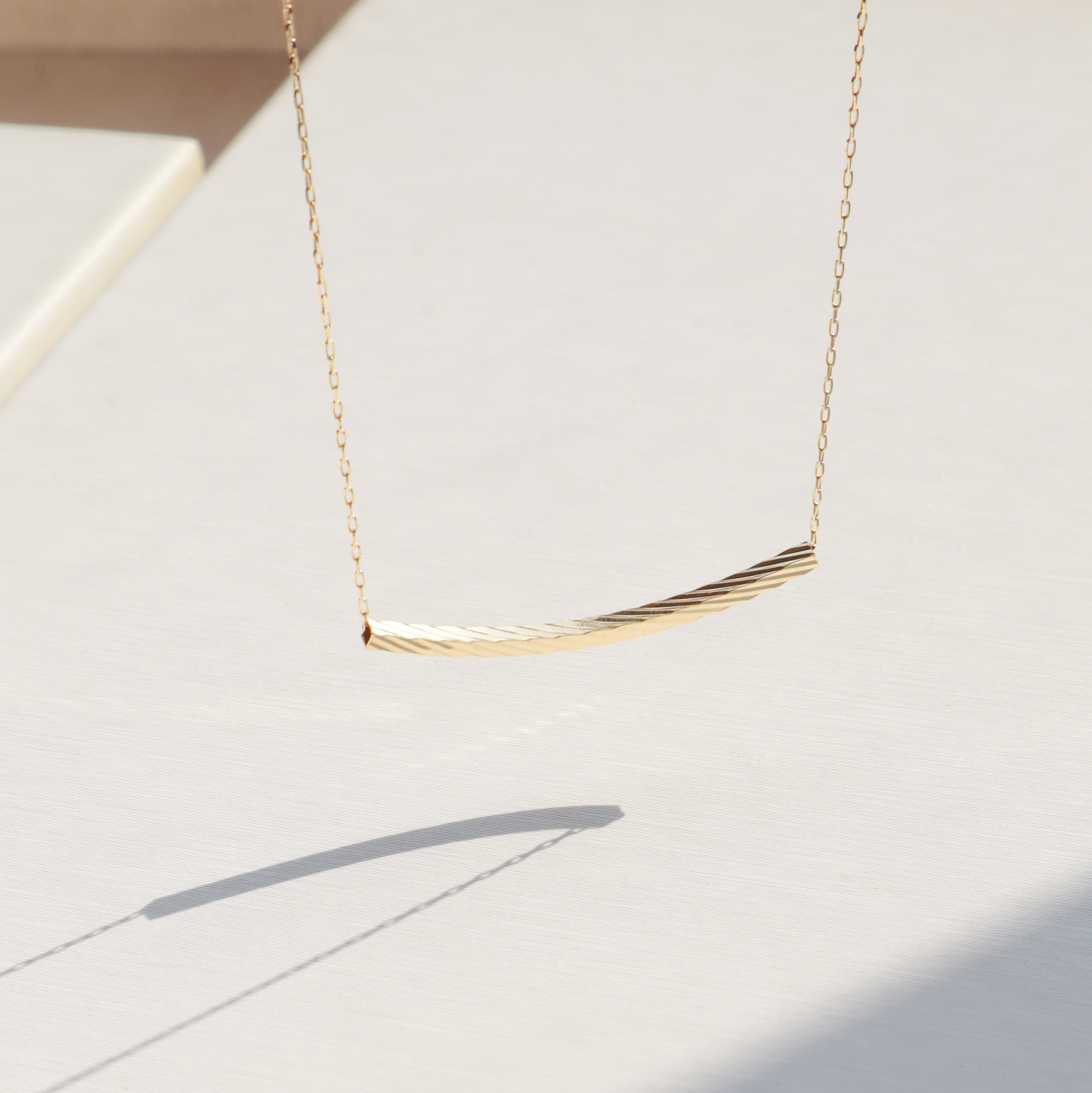 18K/鏤空橫紋方管項鍊