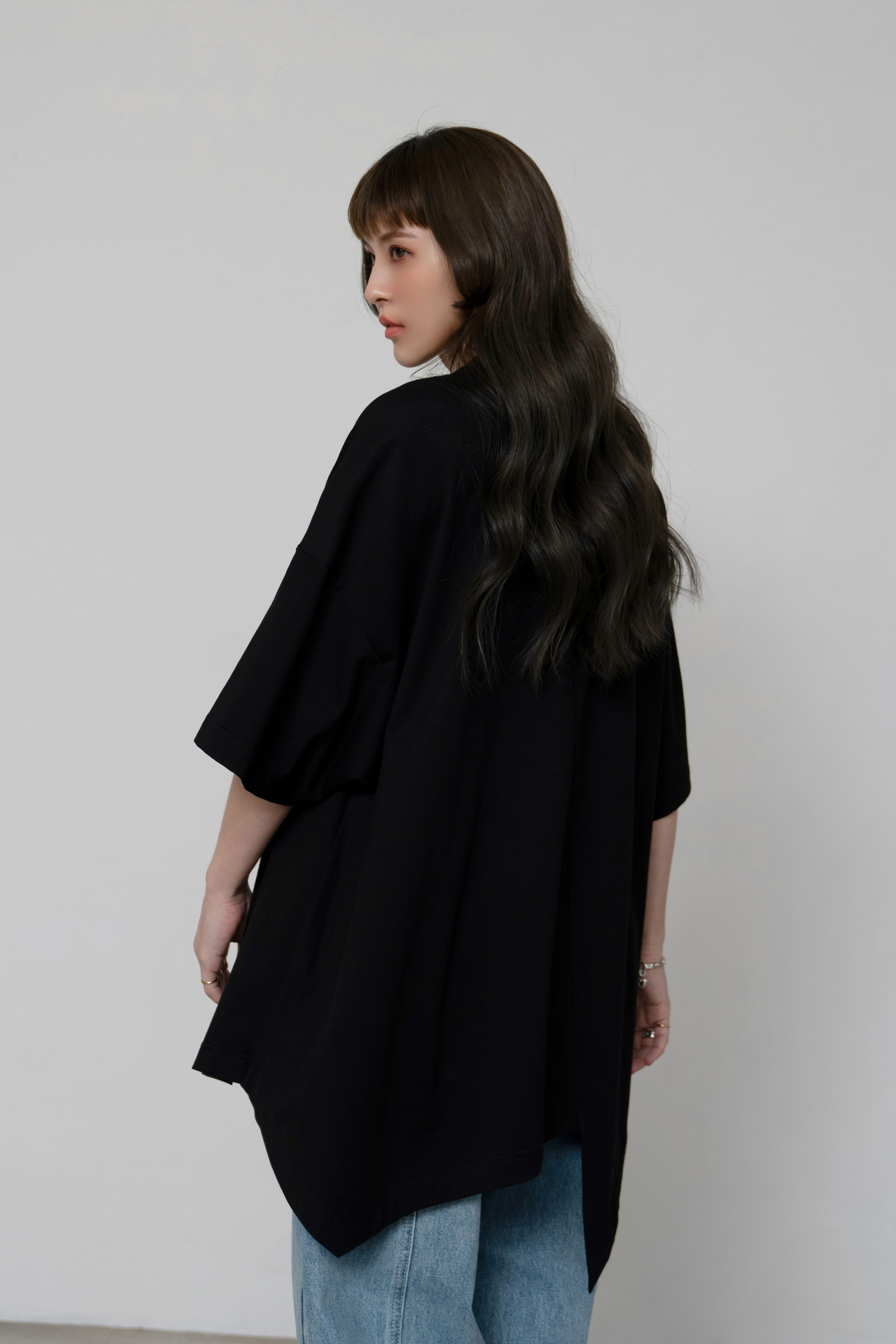 RE:tain -  Irregular Cut Tee | Black