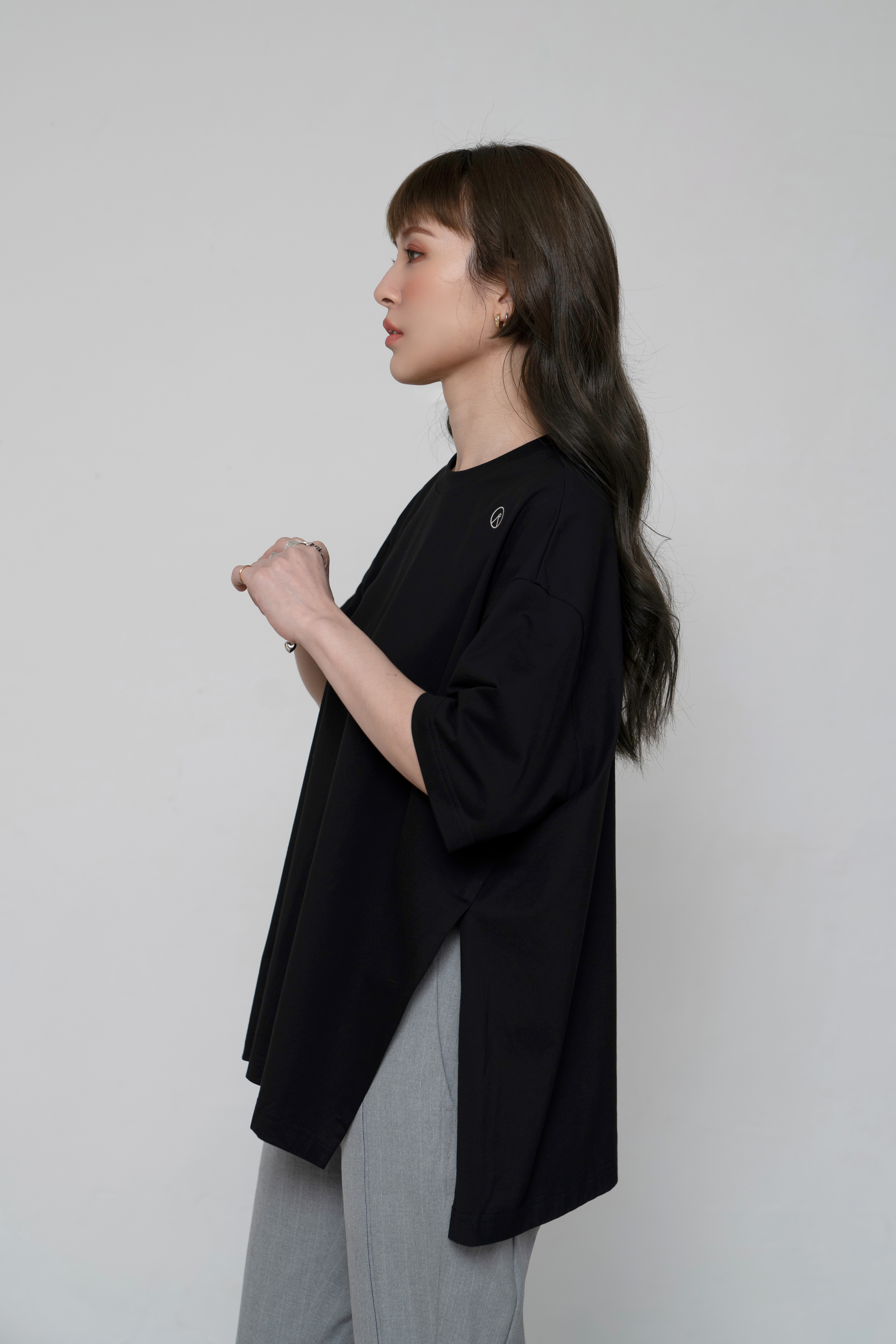 RE:tain - Slit Bottom Tee | Black