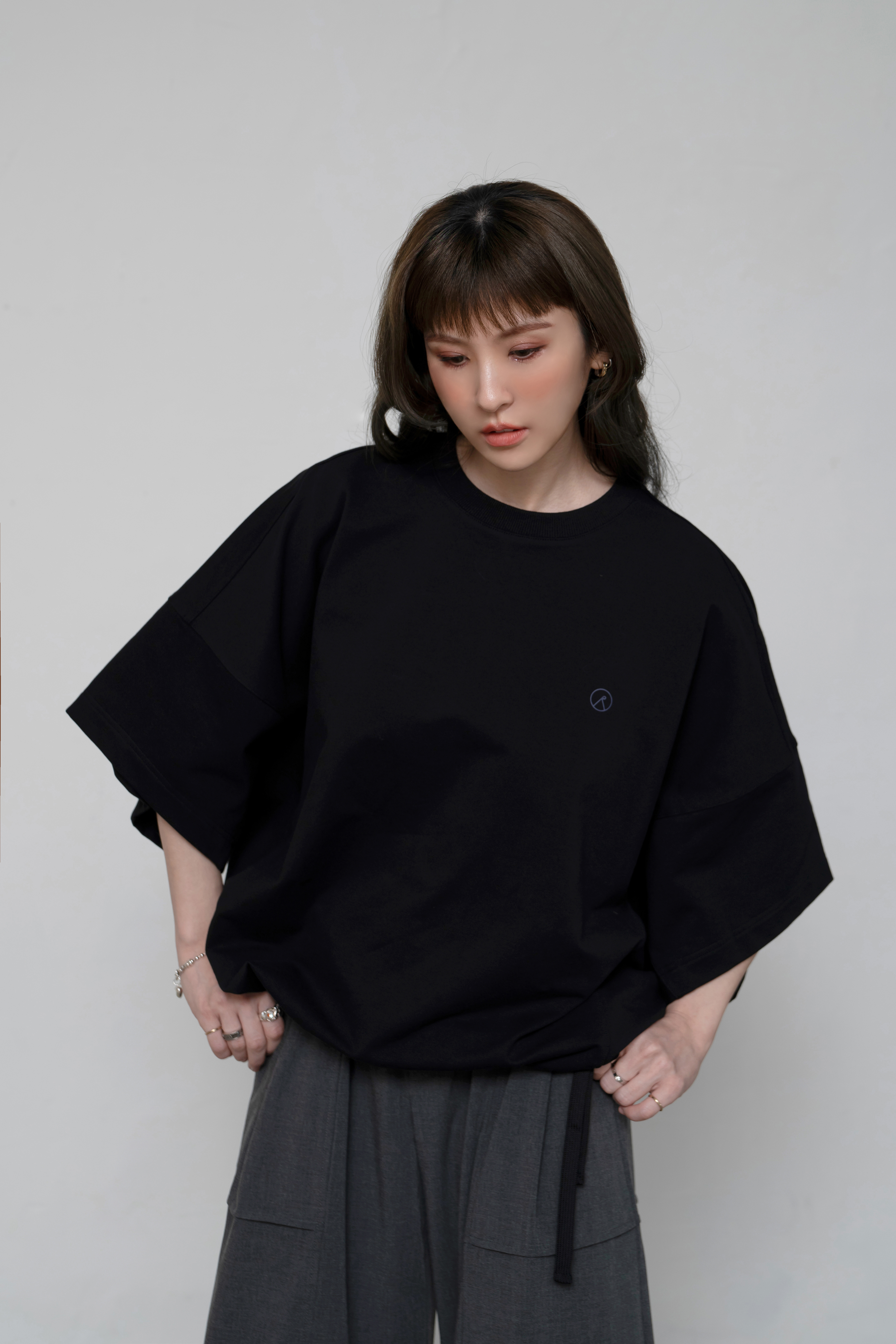 RE:tain - T-shaped Tee | Black