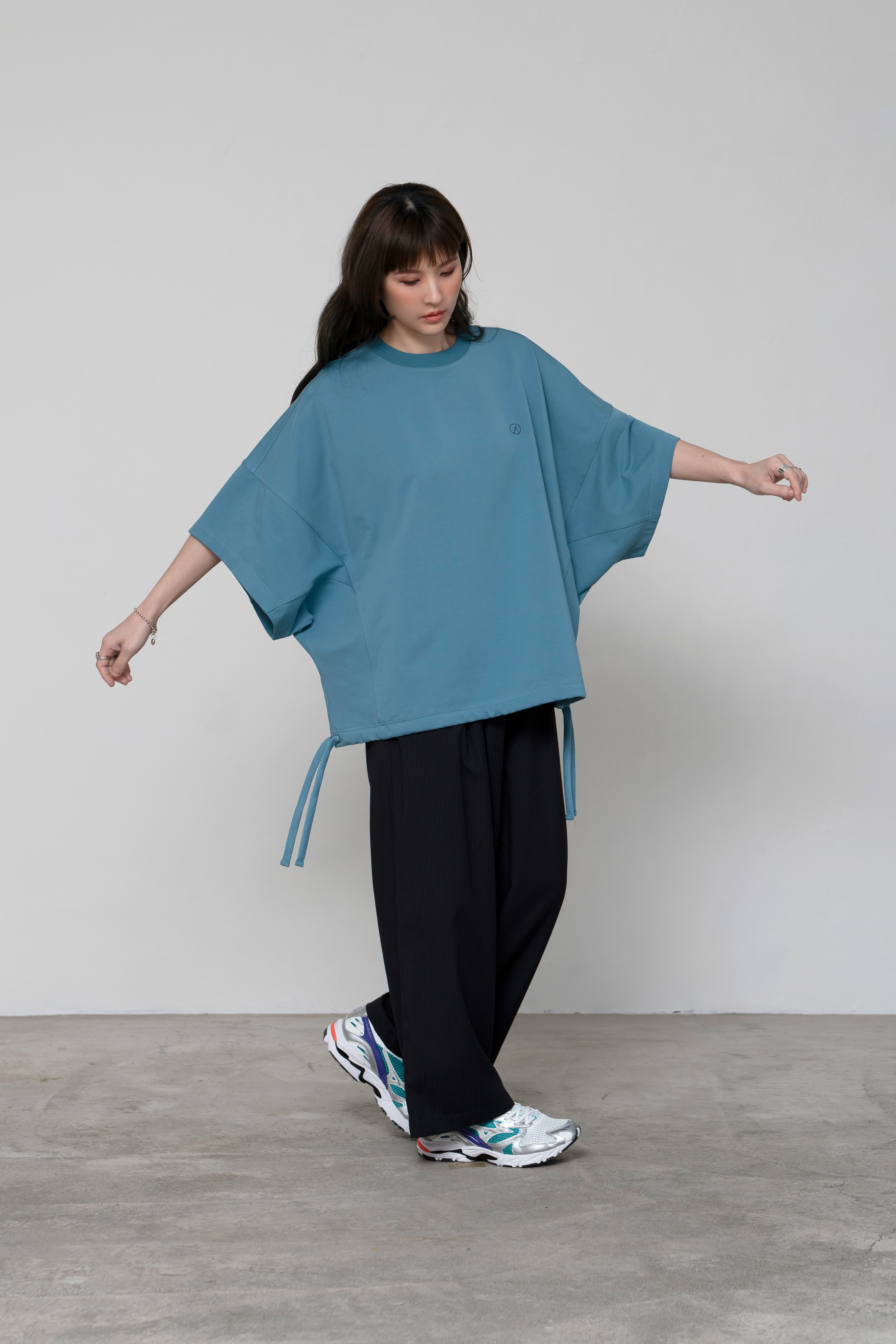 RE:tain - T-shaped Tee | Lake Blue