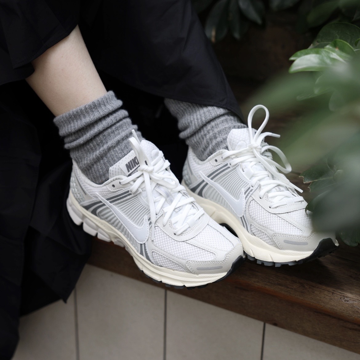 Nike Air Zoom Vomero 5 復古奶灰 HF0731-007