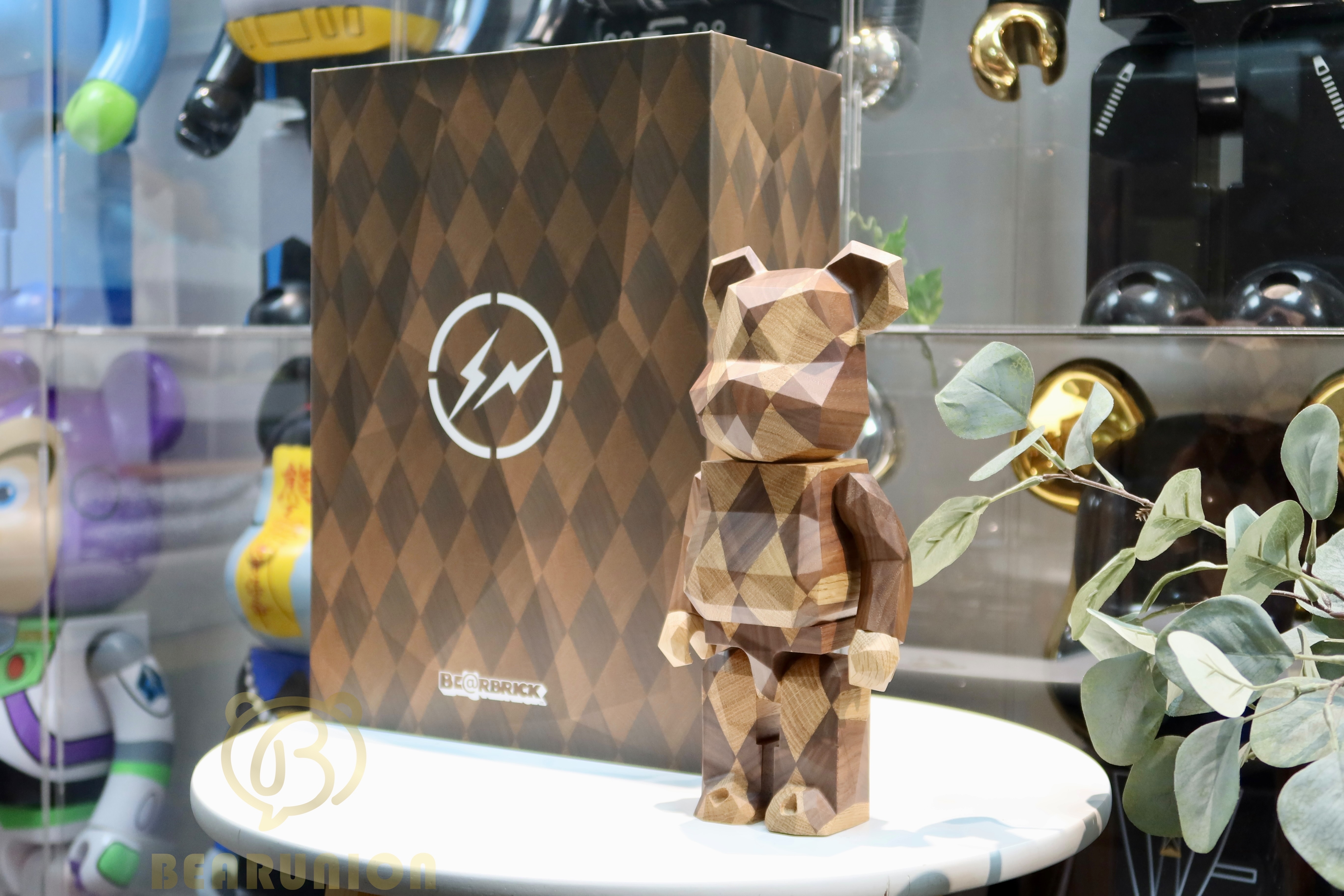 🎏預訂🎏Bearbrick 400% カリモク fragmentdesign polygon-LATTICE PATTERN