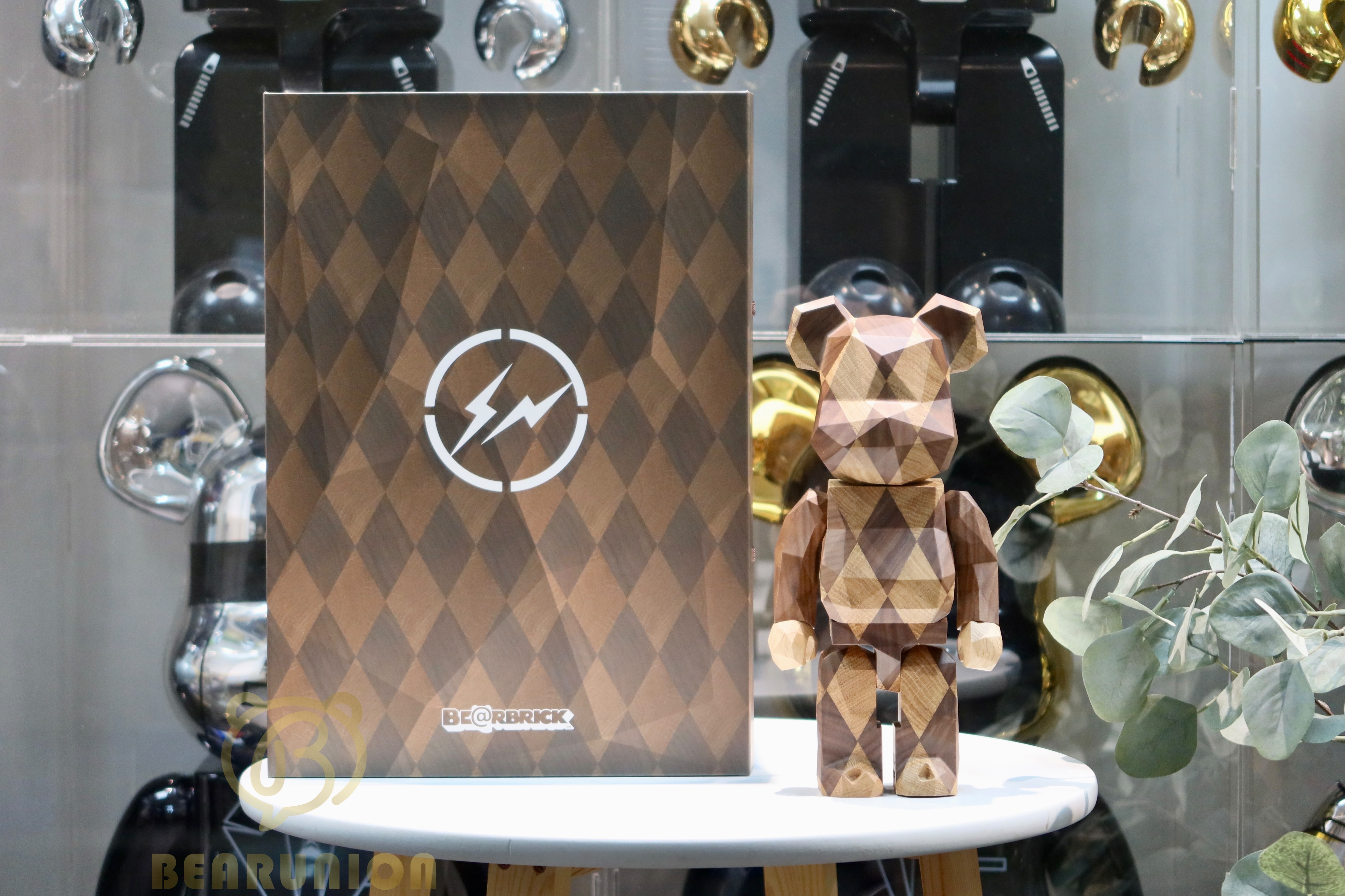 🎏預訂🎏Bearbrick 400% カリモク fragmentdesign polygon-LATTICE PATTERN