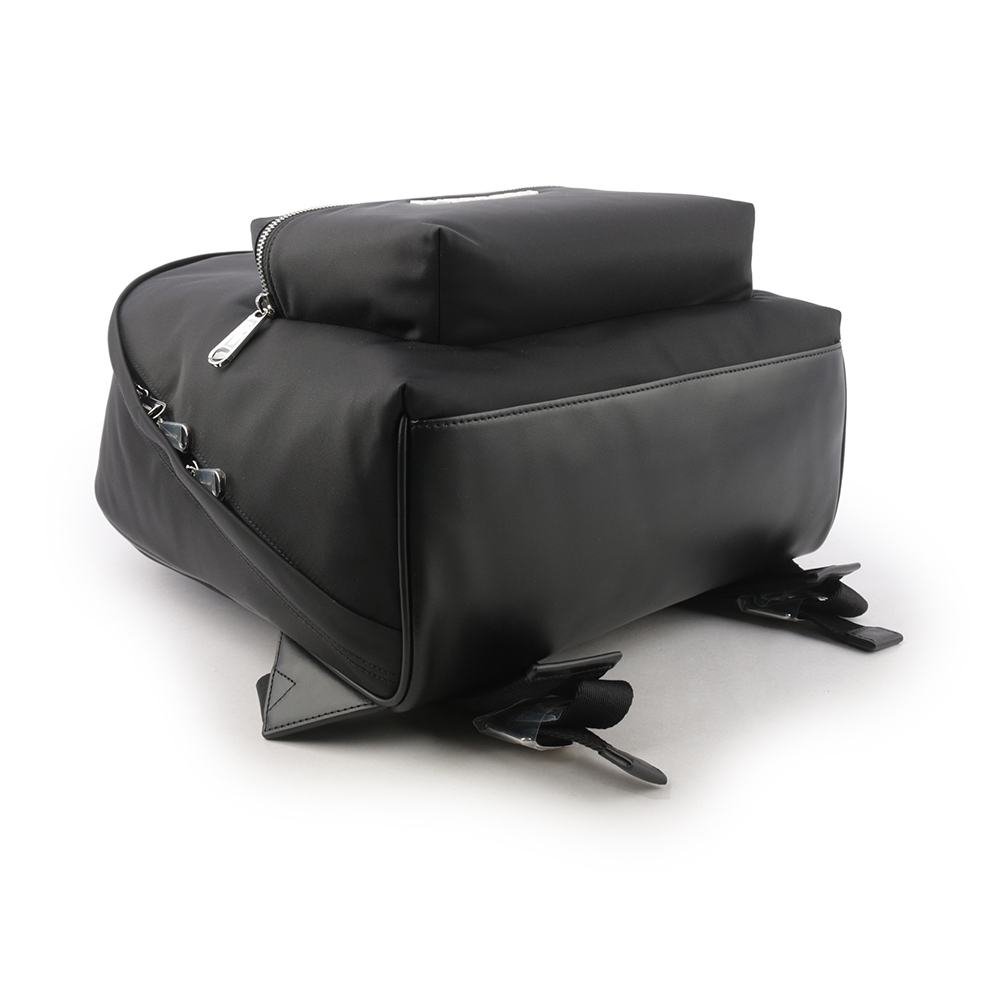 【BURBERRY】徽標Logo 尼龍口袋後背包(黑色) 8063495