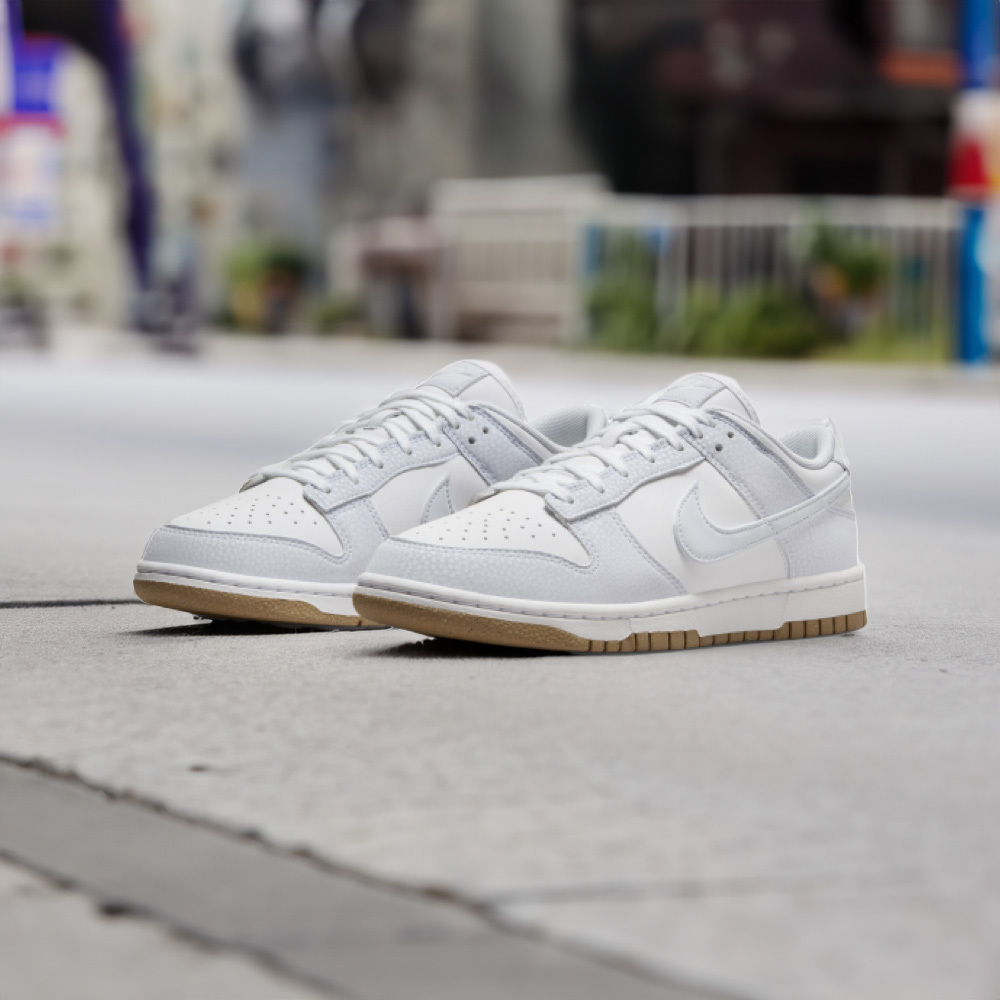 W Nike Dunk Low Next Nature Football Grey Gum 冰心藍 FN6345-100