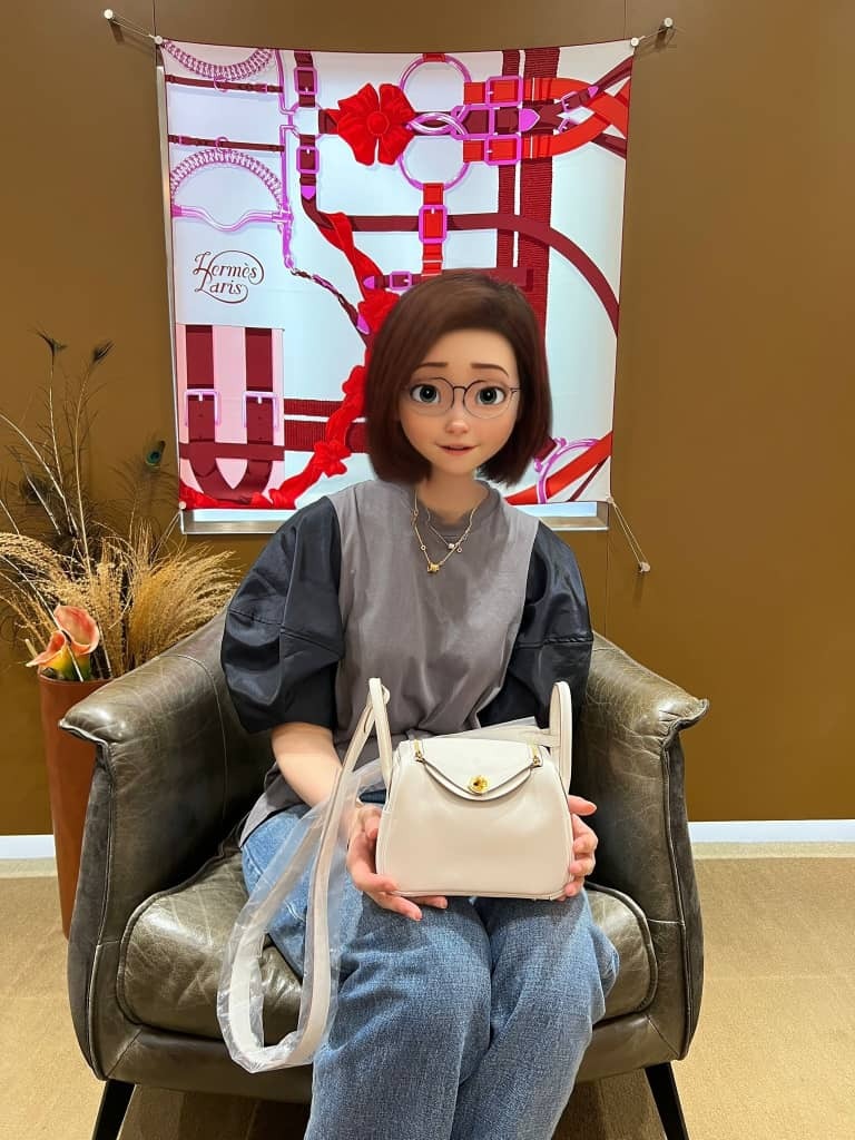 【 感謝支持 】爽快靚靚來shopping🎉 見到lindy mini奶灰白實物好吸引😍 爽快埋單抱走心頭好❤️ 多謝你嘅支持與信任🫶💪