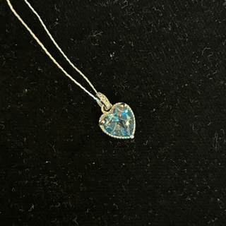 T561藍托帕愛心吊墜