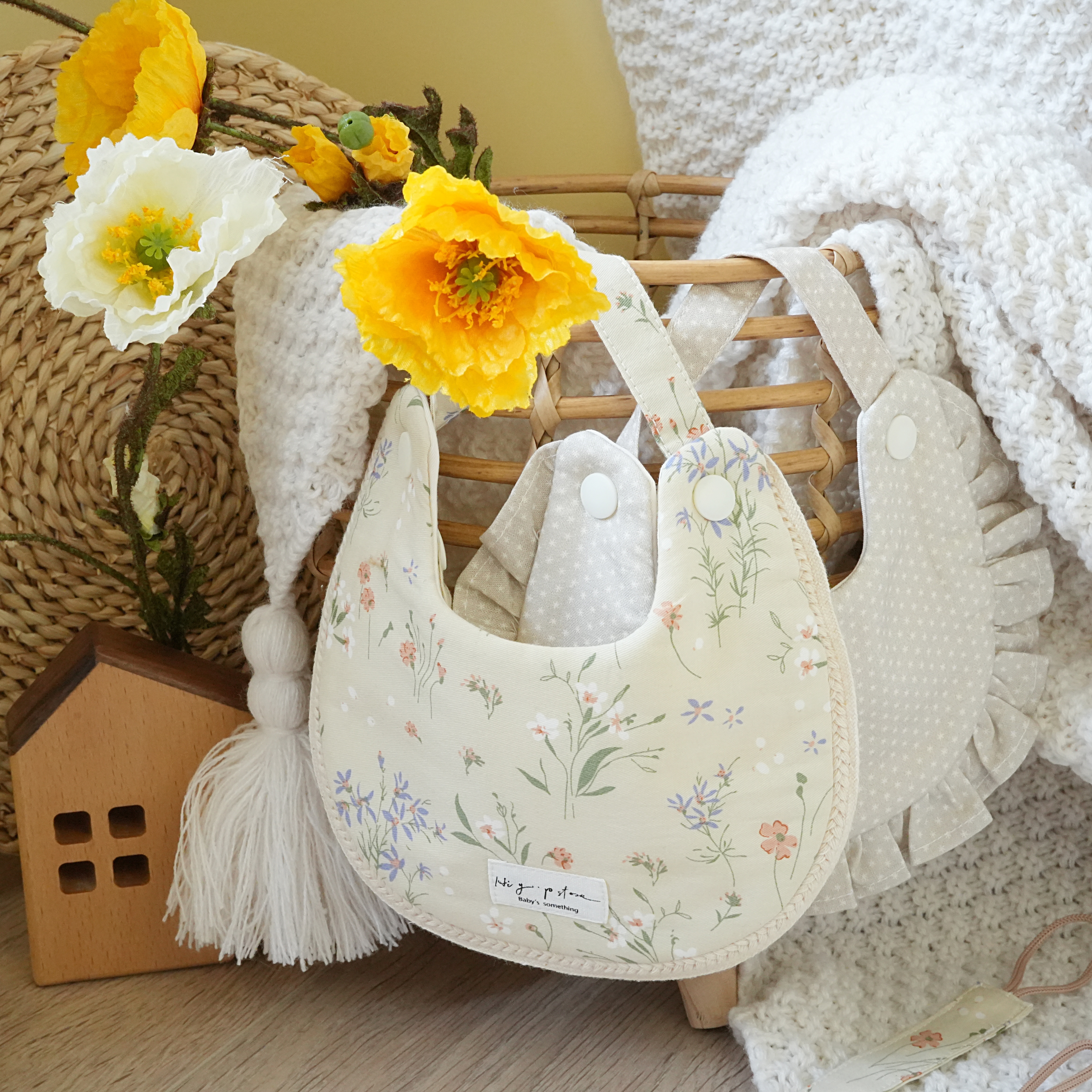 Hi Y.P store-手作圍兜-清晨花露