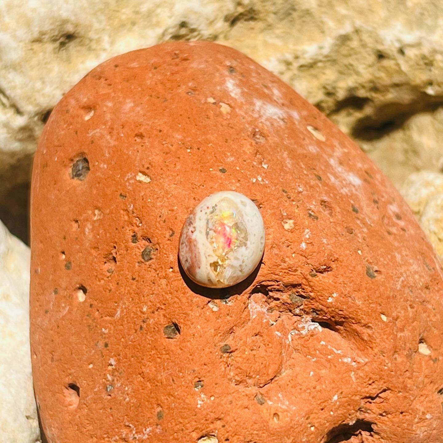 [原石] 墨西哥火蛋白石