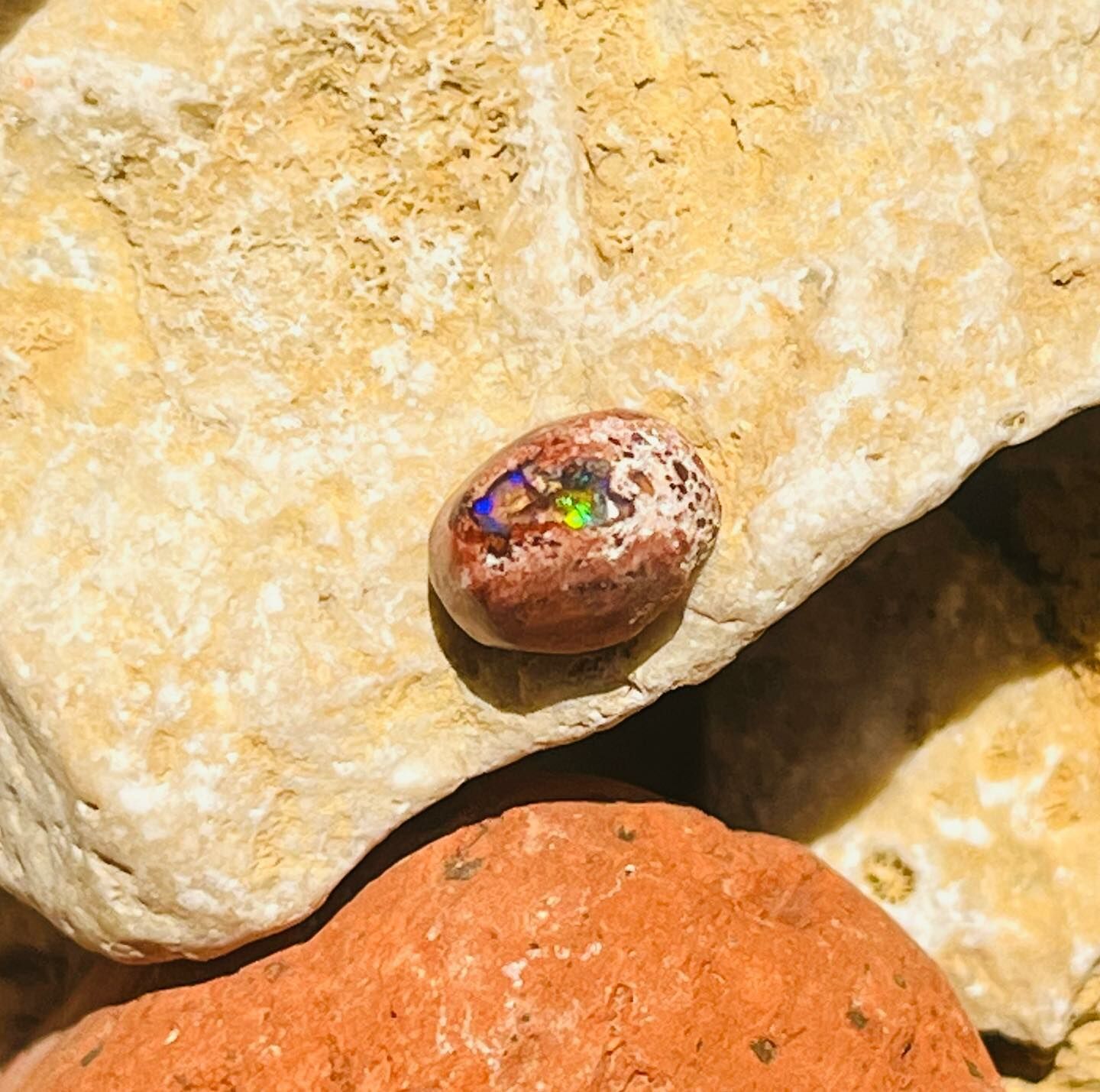 [原石] 墨西哥火蛋白石