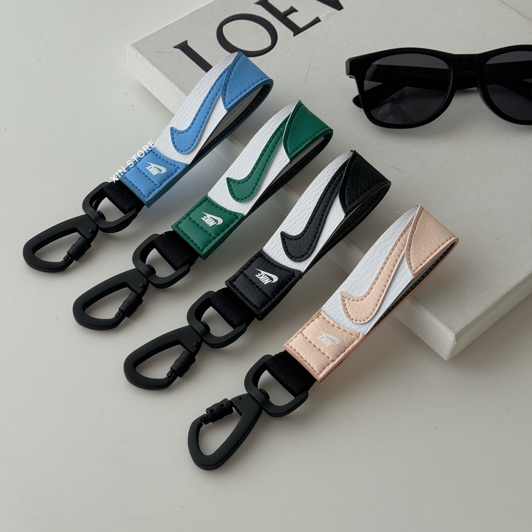 【現貨】Nike 小Logo 鑰匙圈 吊飾 裝飾 鑰匙扣 四色