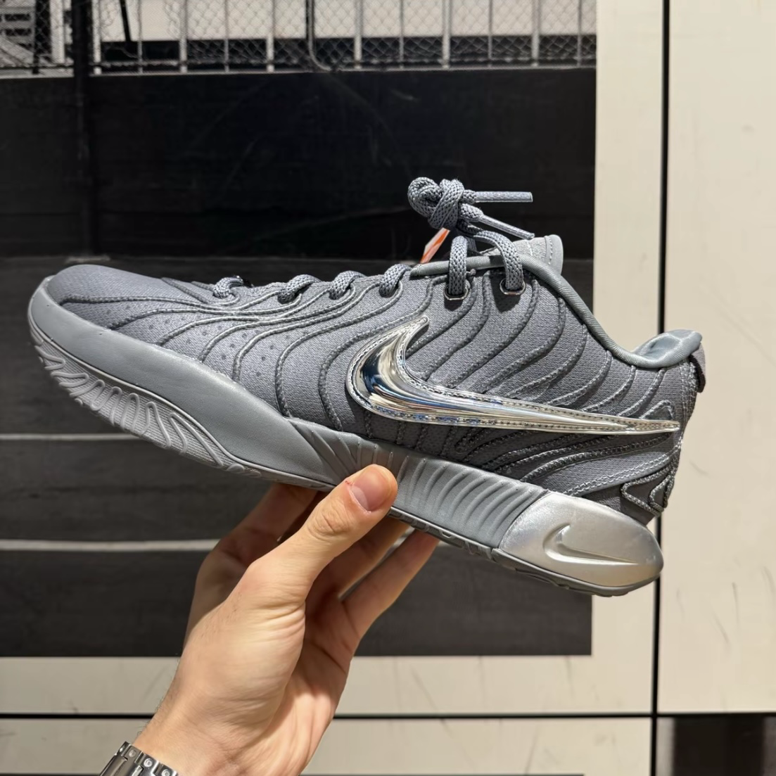 Nike LeBron XXI EP Cool Grey 酷灰深灰銀LBJ21 詹皇HF5352-001