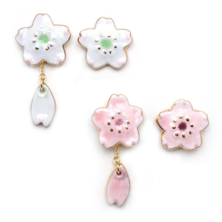 [網站限定優惠]【ARITAYAKI】 日本制陶瓷燒櫻花耳環/Haircuff