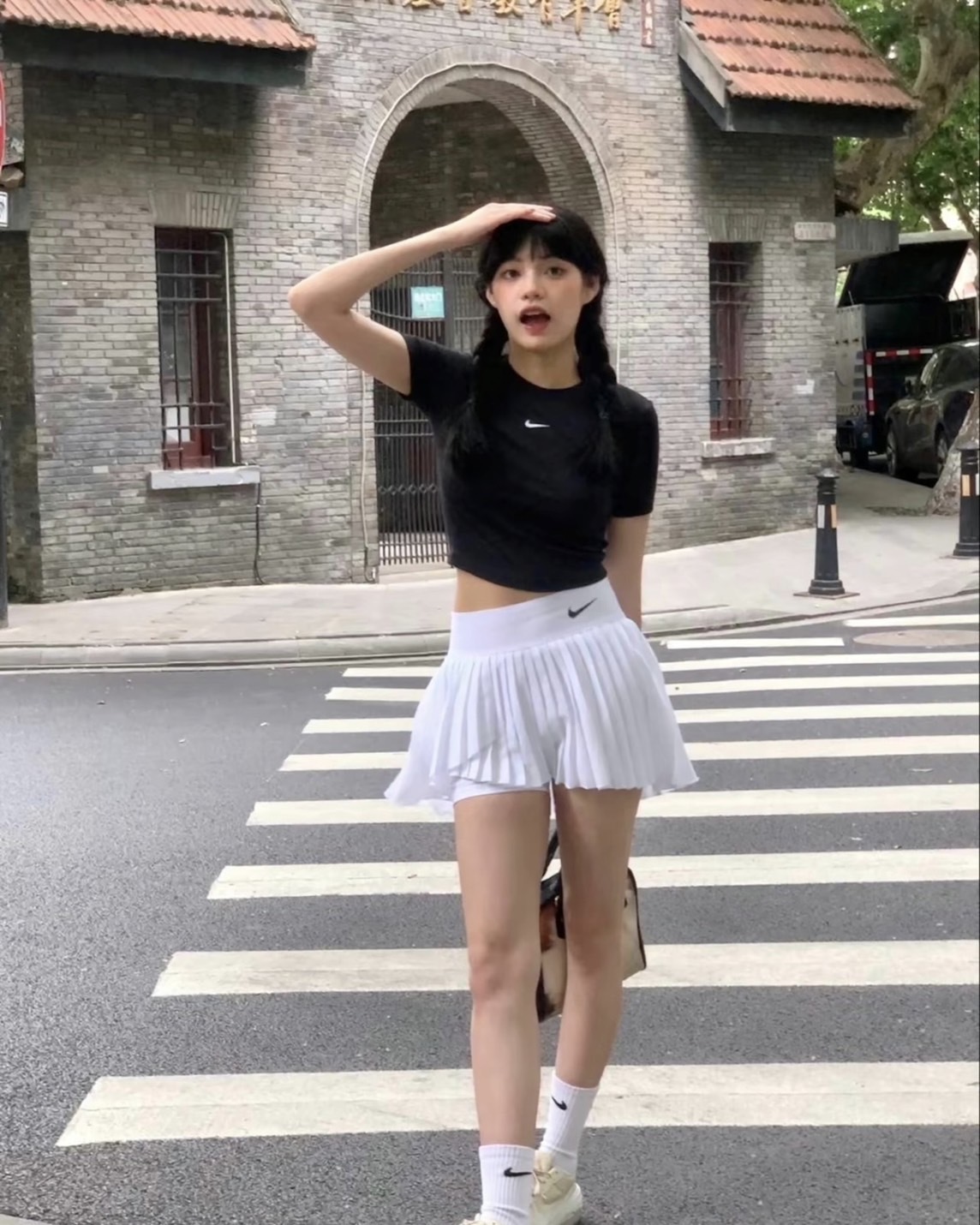 【代購】Nike Nsw Tee Essntl Slim Cap 圓領短版上衣 短袖 運動 米白 黑色 FB2874