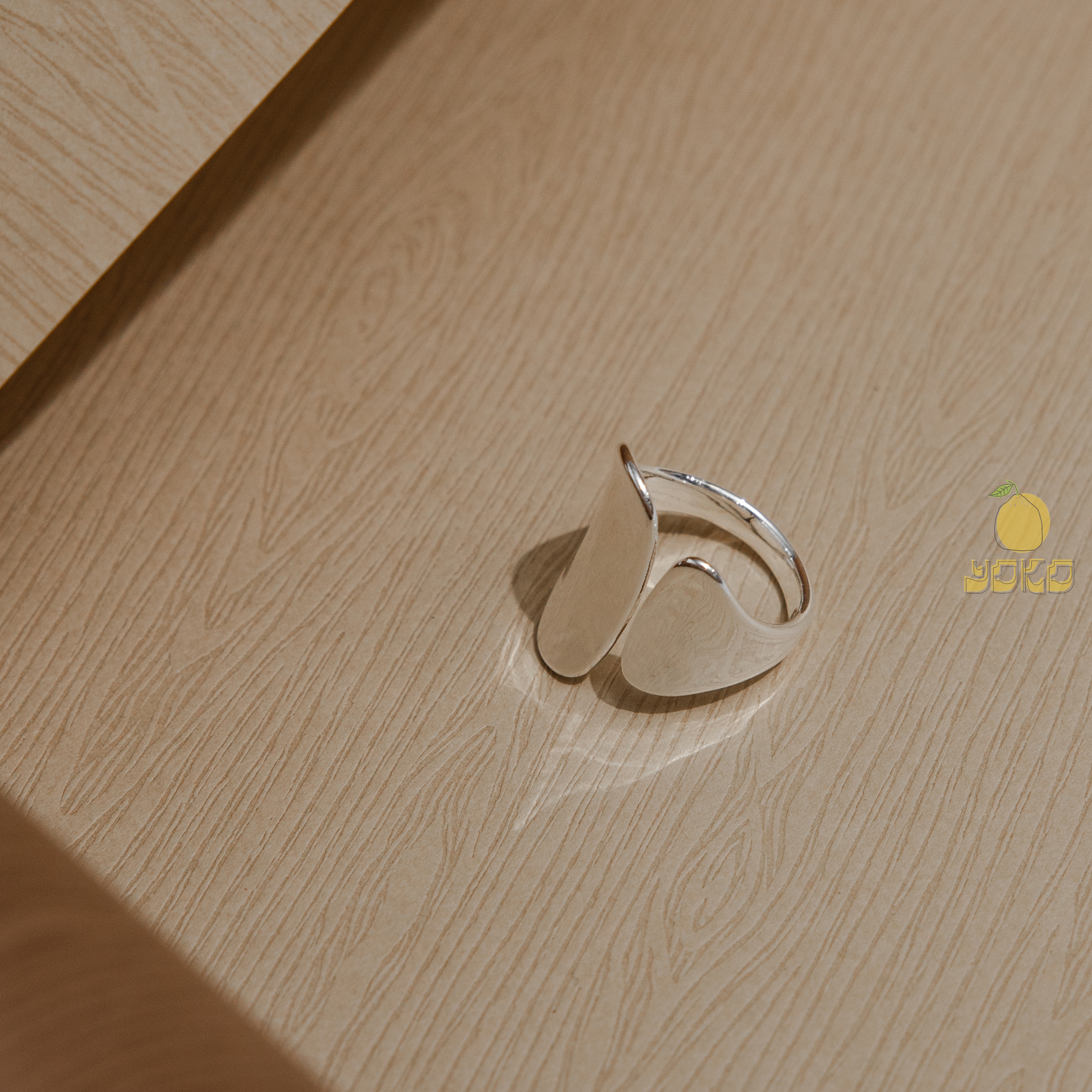 YOKO - 寬面包覆戒