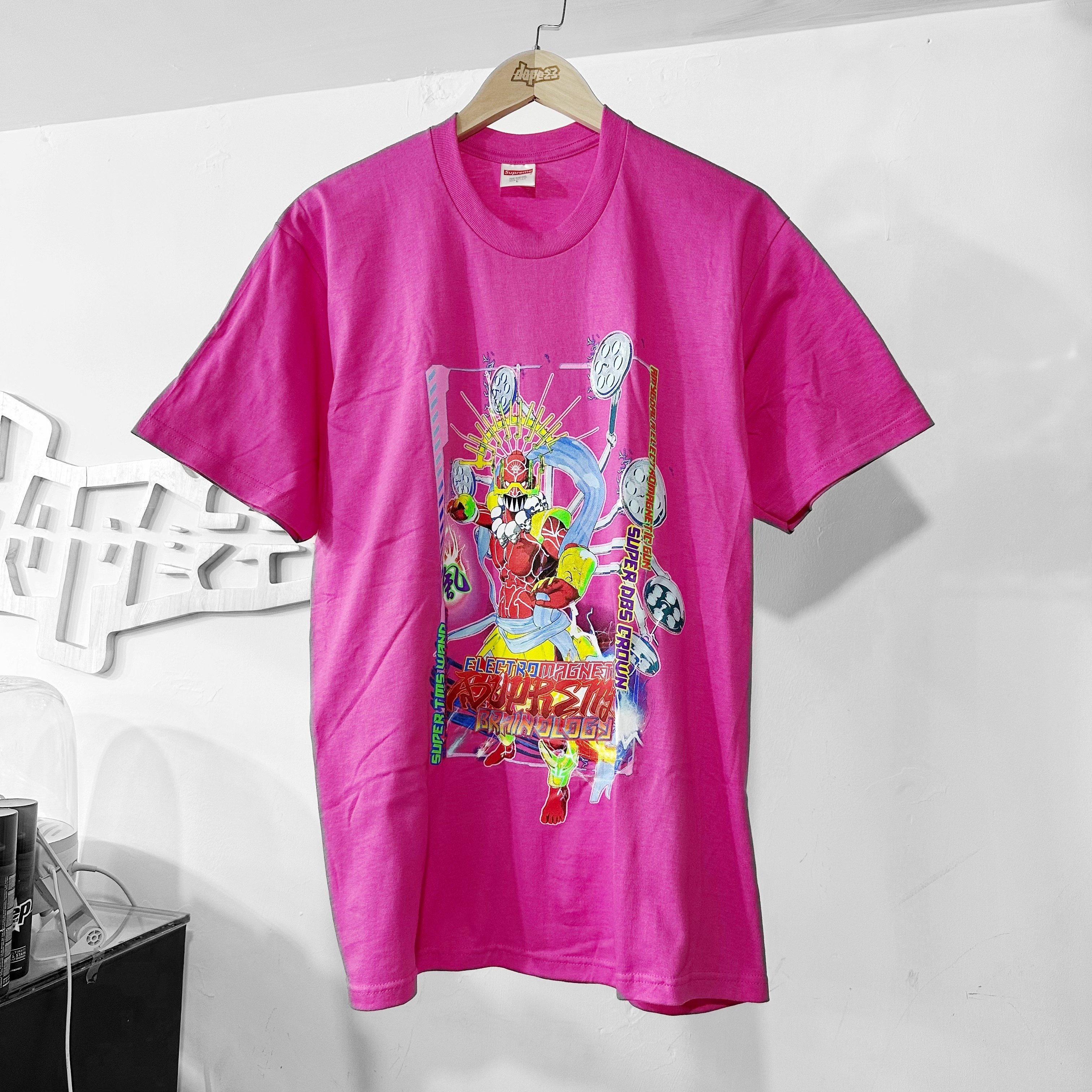 Supreme SS24 Electromagnetic Tee Fuchsia