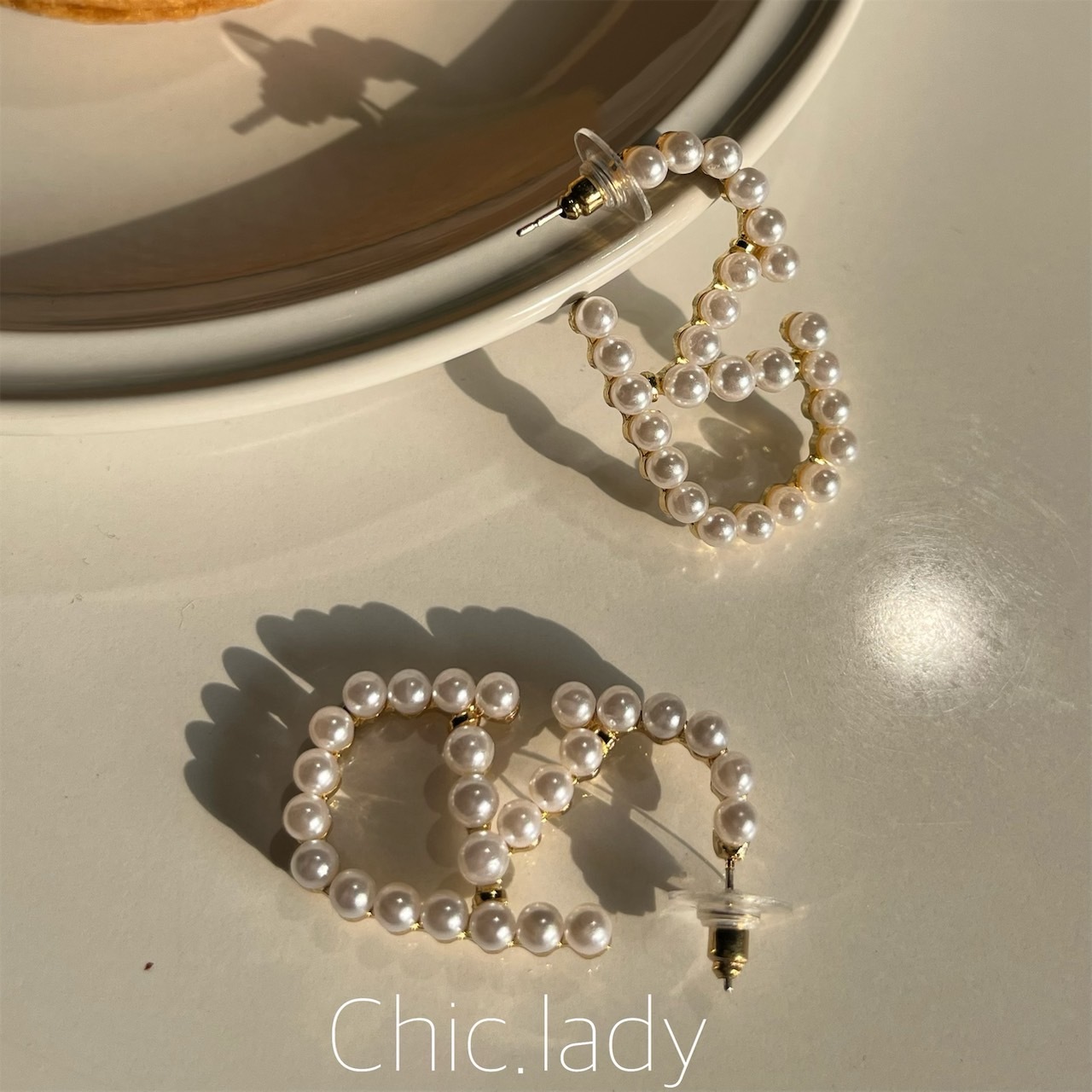 Earrings | 優雅珍珠V