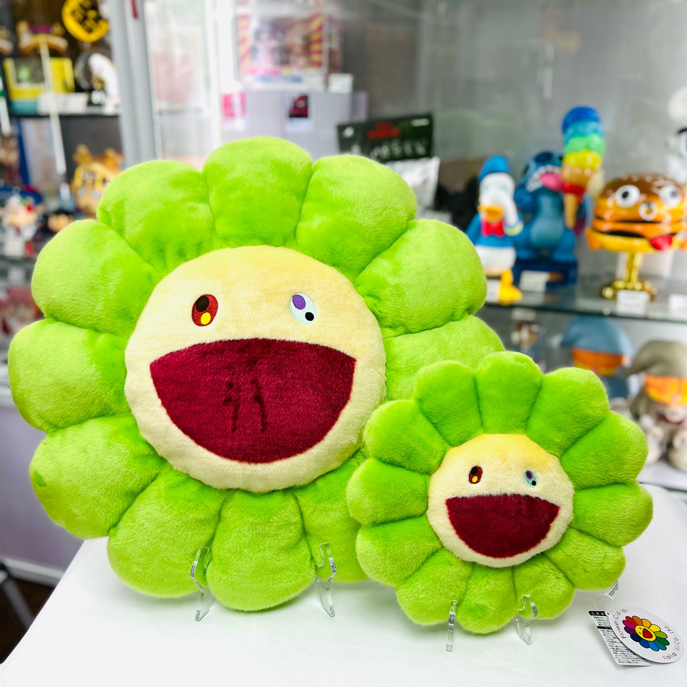 30cm / 60cm Flower Cushion (Pure Green)