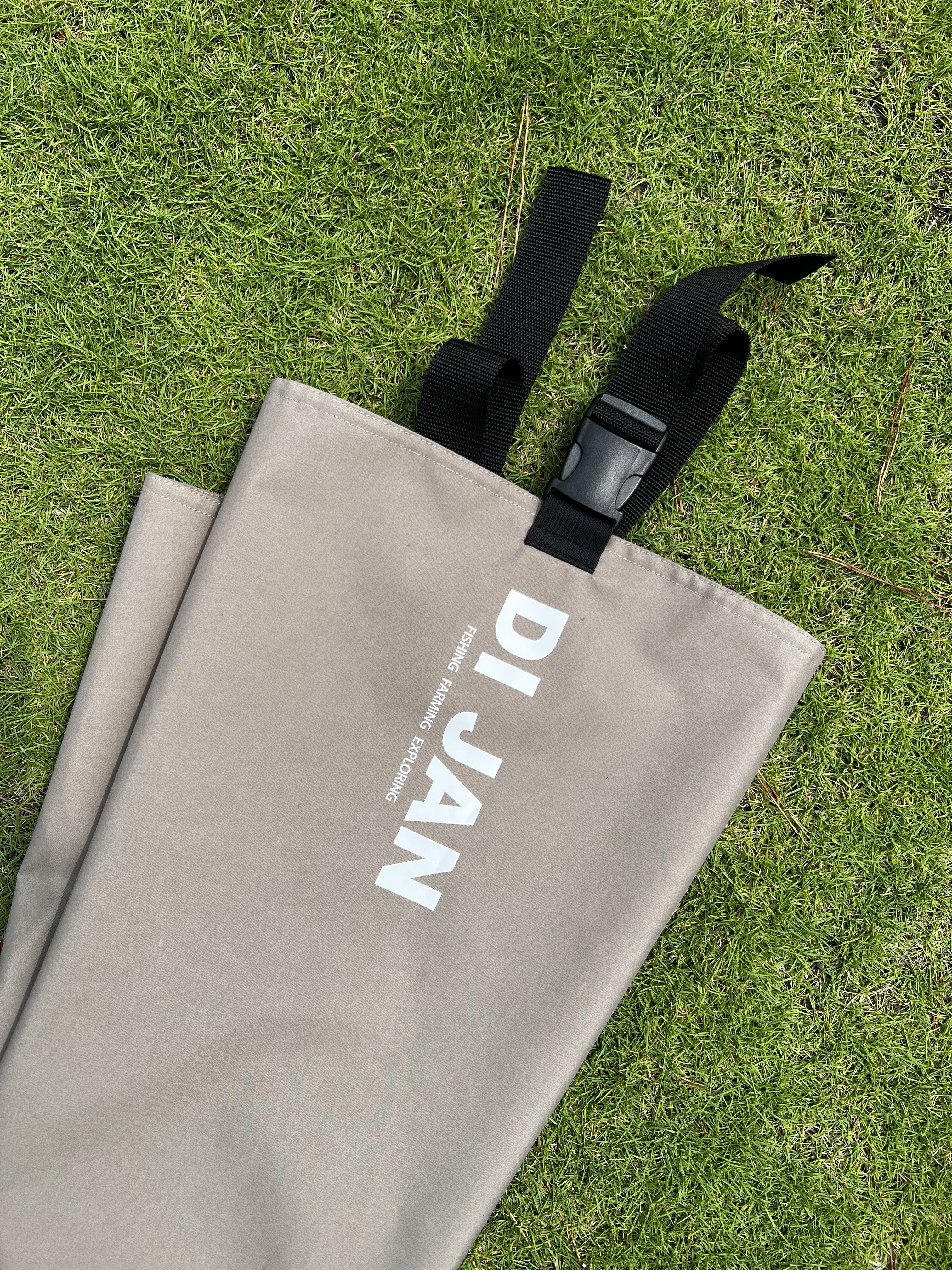 WF-725G 透氣褲腿 (專利S底毛氈+釘鞋底) - 顏色: 黑色、淺駝色