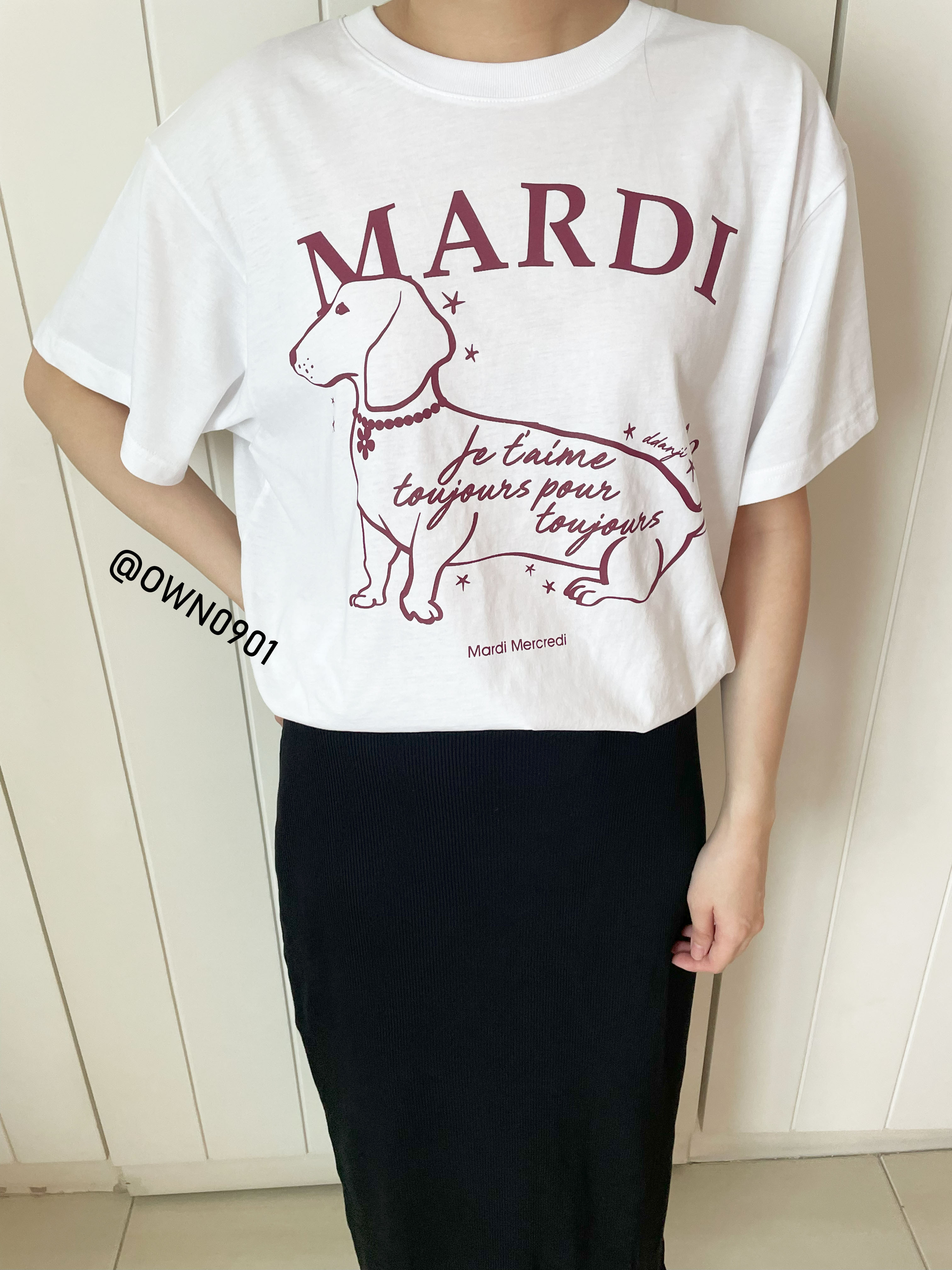 【OWN】MARDI MERCREDI 春夏 新品 側面 臘腸狗 短袖上衣 棉質 薄款 女款 單一尺寸 燕麥黑 米白藍 白酒紅