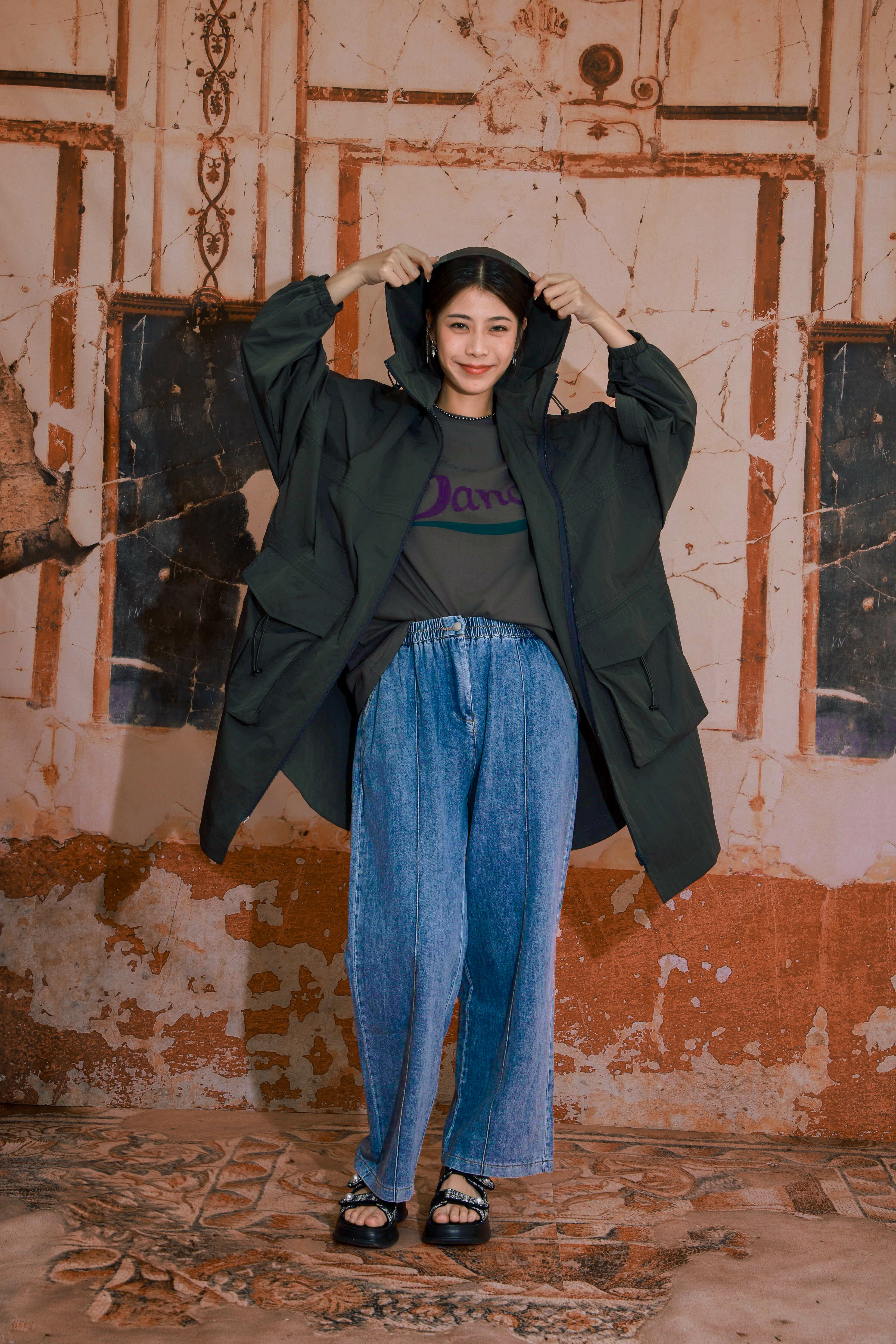 造型 851（外套＋Tee＋牛仔褲）