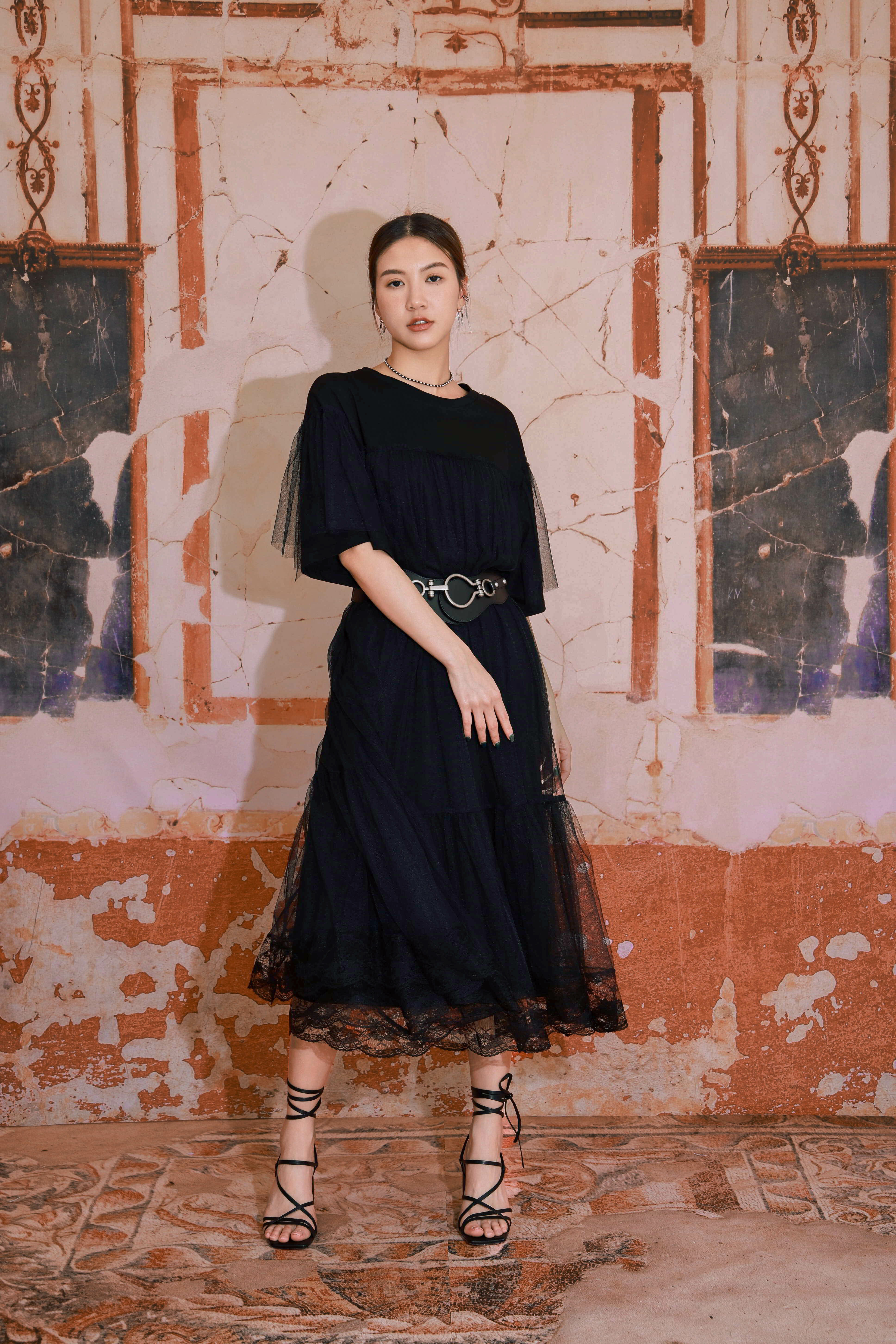 造型 853（連身裙＋皮帶）