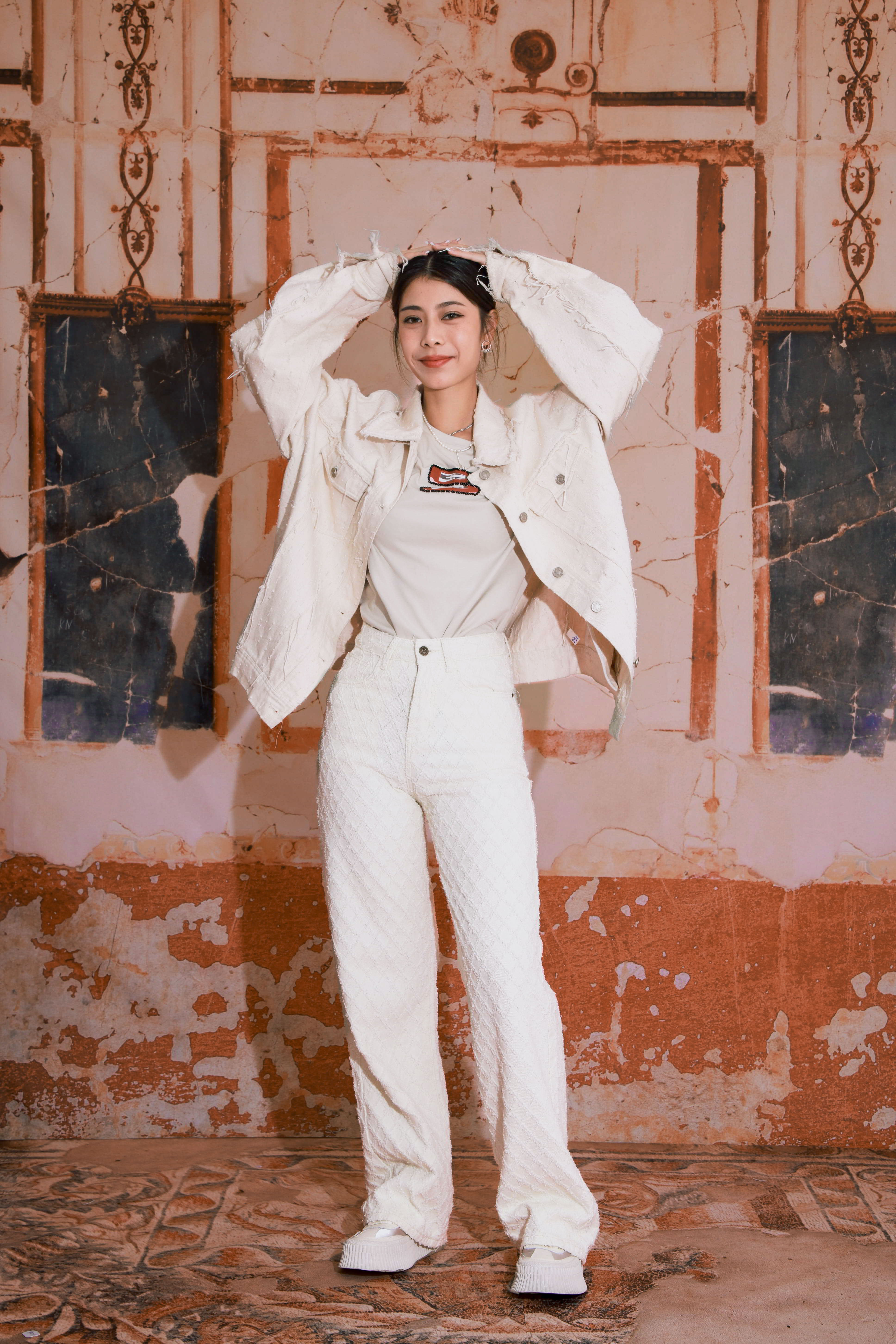 造型 857（外套＋Tee＋長褲）