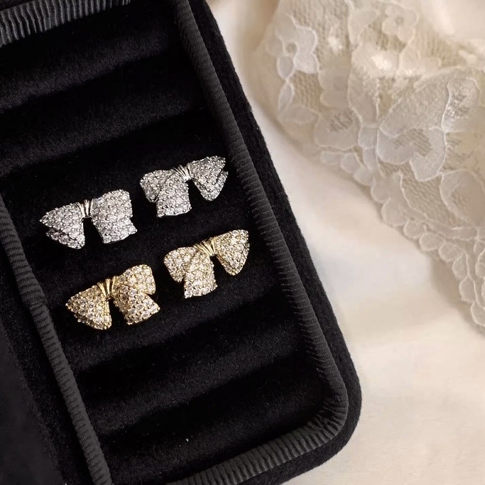 14k滿水鑽 軟糯糯蝴蝶結耳釘