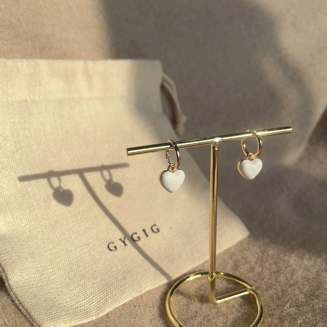 14k白釉金桃心小墜耳釦釘