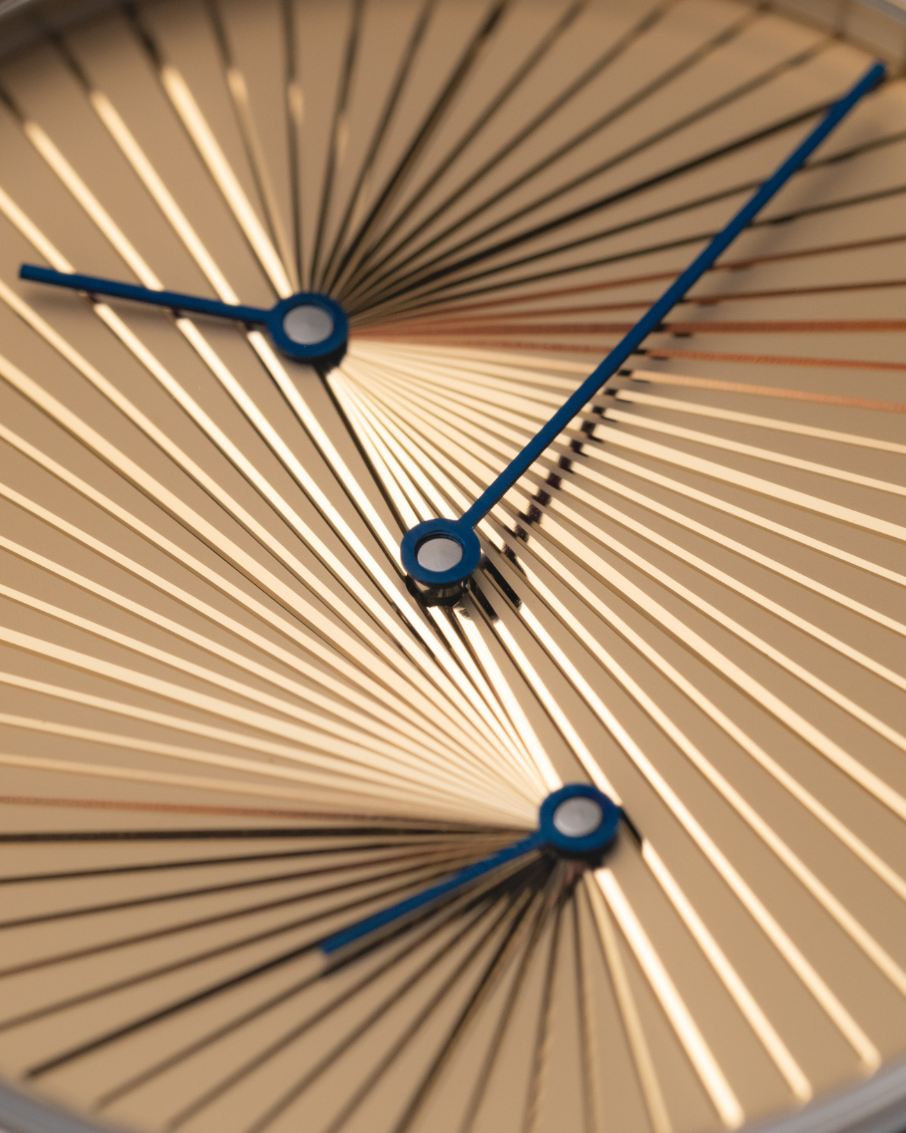 Le Régulateur Louis Erard x atelier oï_85237AA56.BVA175