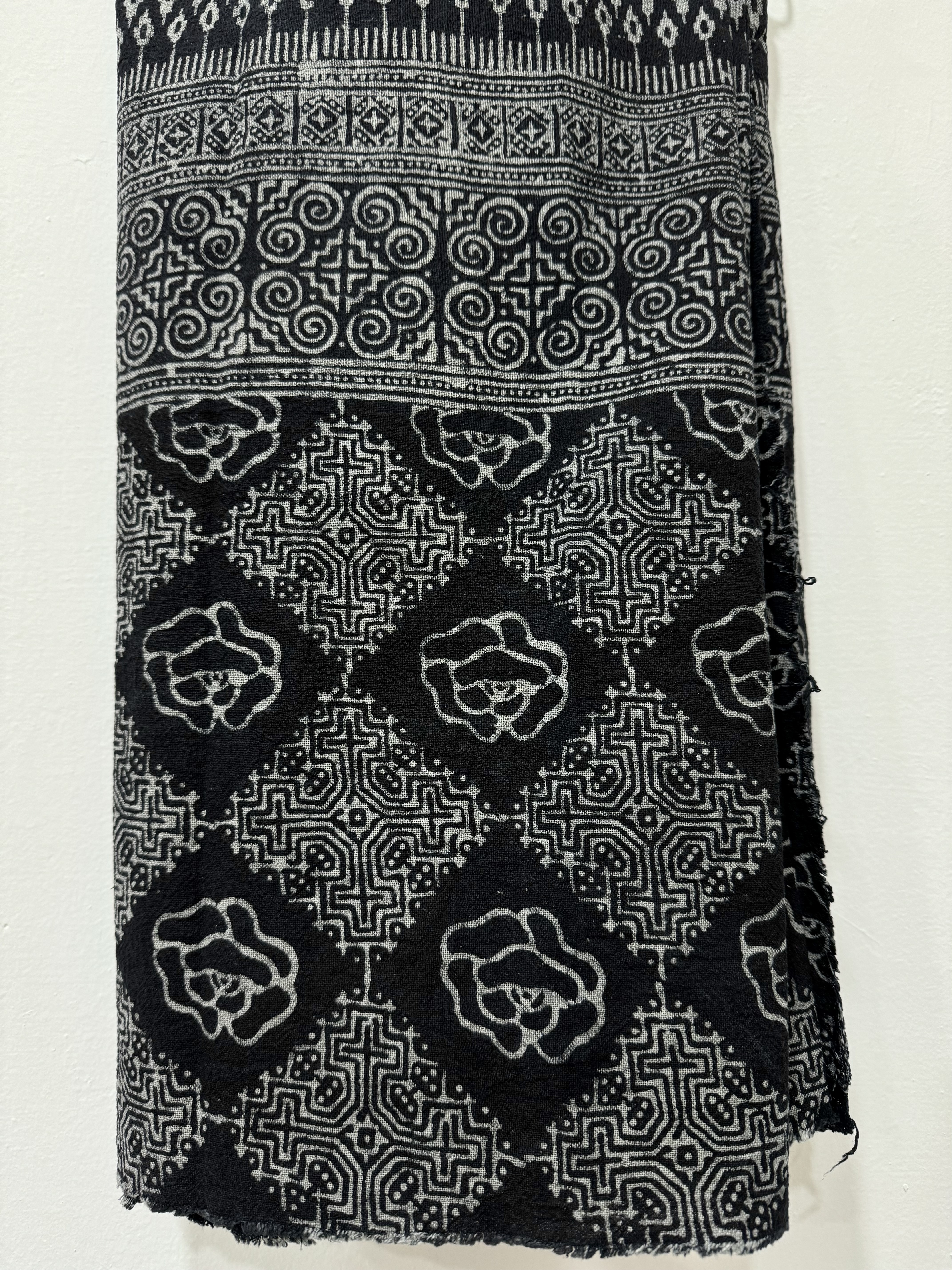 No.33深藍老花布寬幅54cm