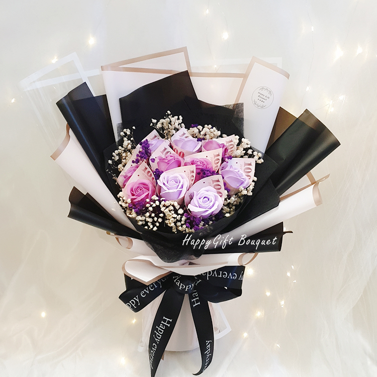 鈔票香皂玫瑰花滿天星花花束,紫黑色鈔票香皂玫瑰花滿天星花花束,Banknote soap roses gypsophila bouquet, purple and black banknote soap roses gypsophila bouquet