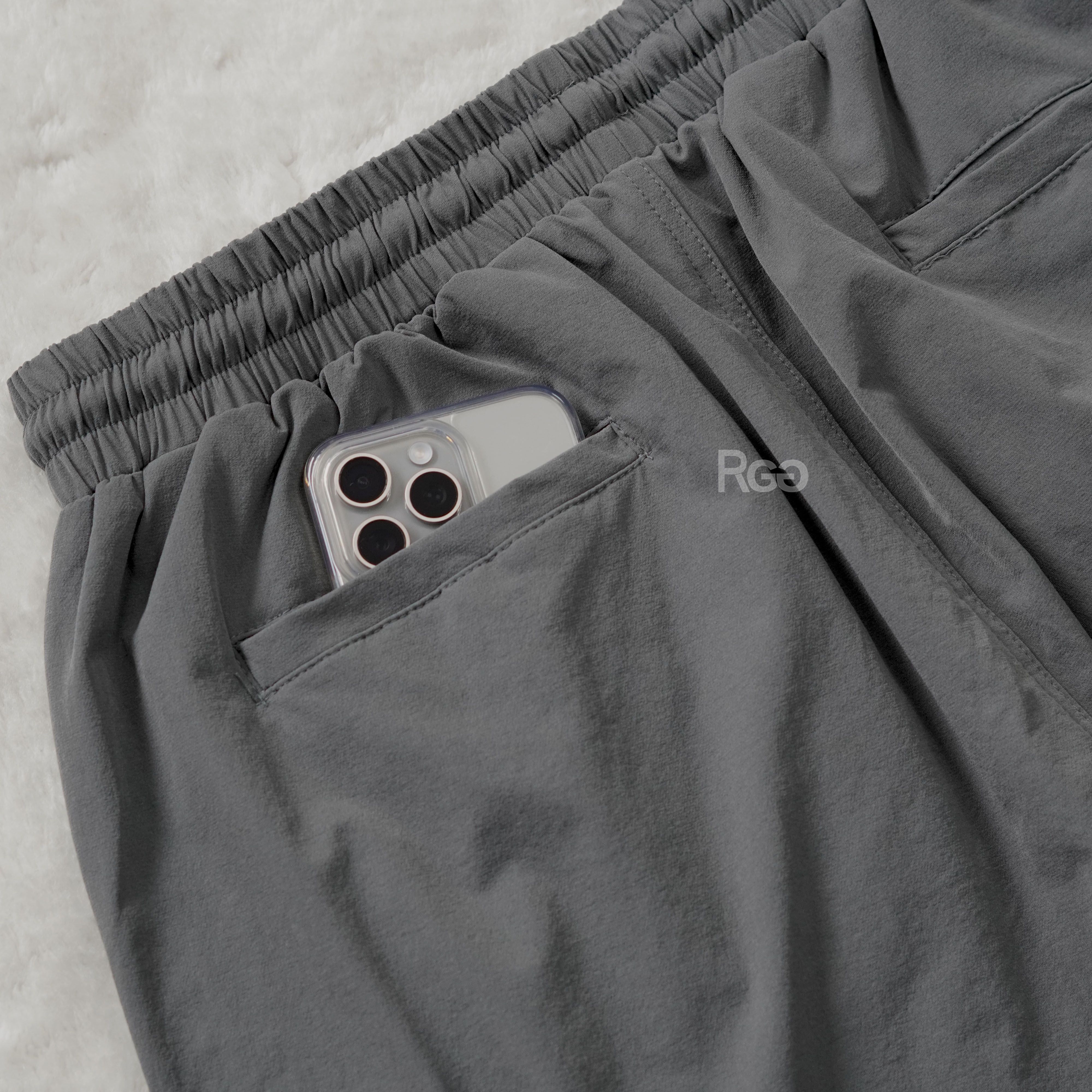 #95833 韓國涼感工裝大口袋短褲背面口袋特寫照