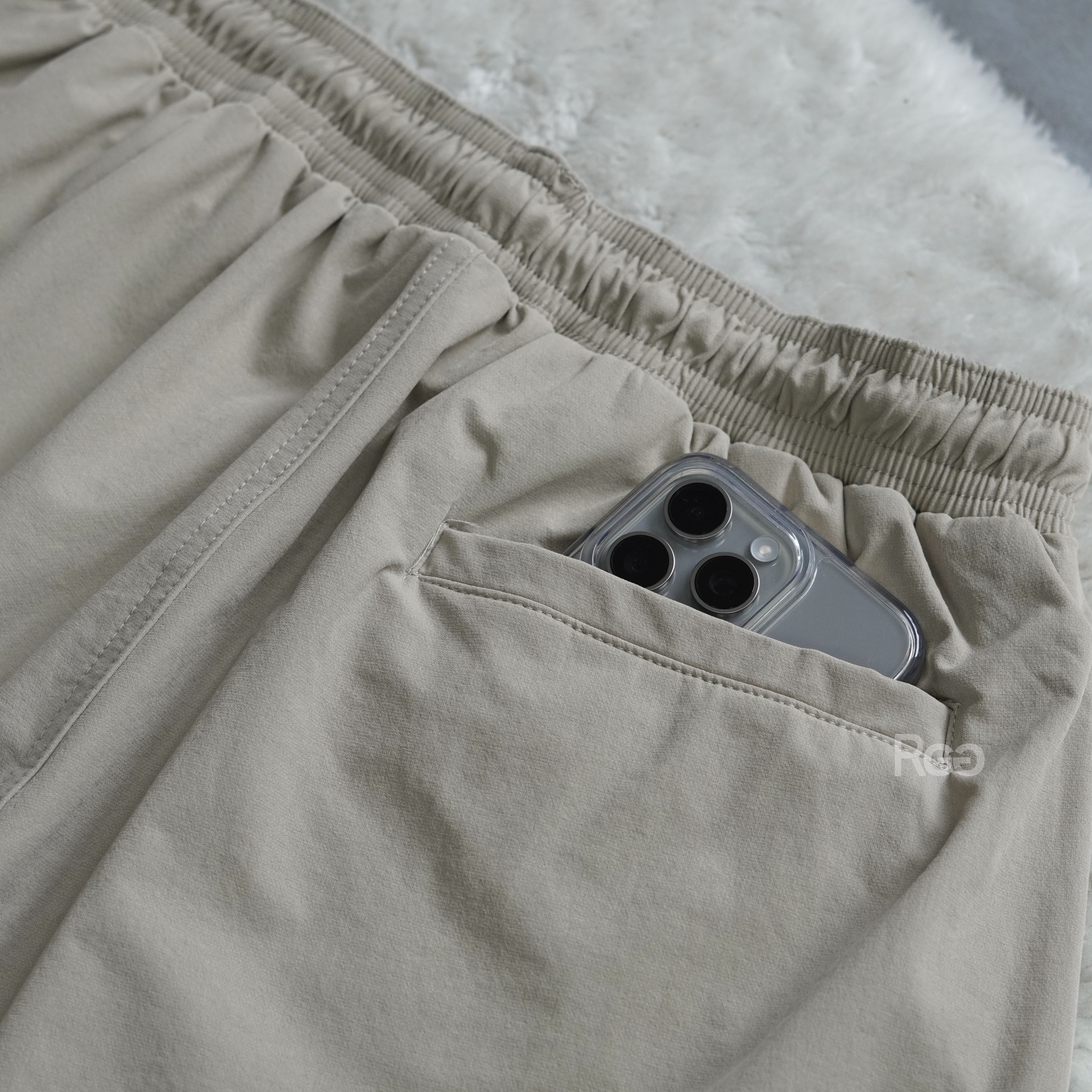 #95834 韓國涼感機能極簡短褲背面口袋細節照