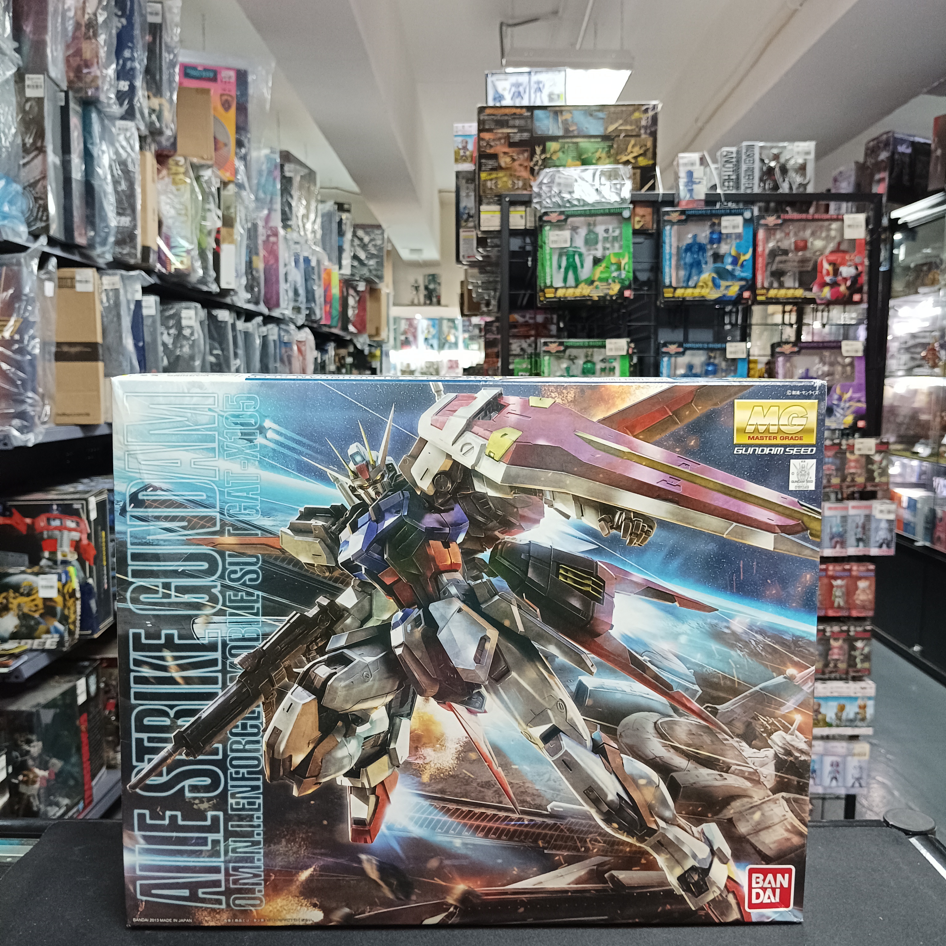 寄賣-GUNDAM-MG 1/100 Strike Gundam RM ver