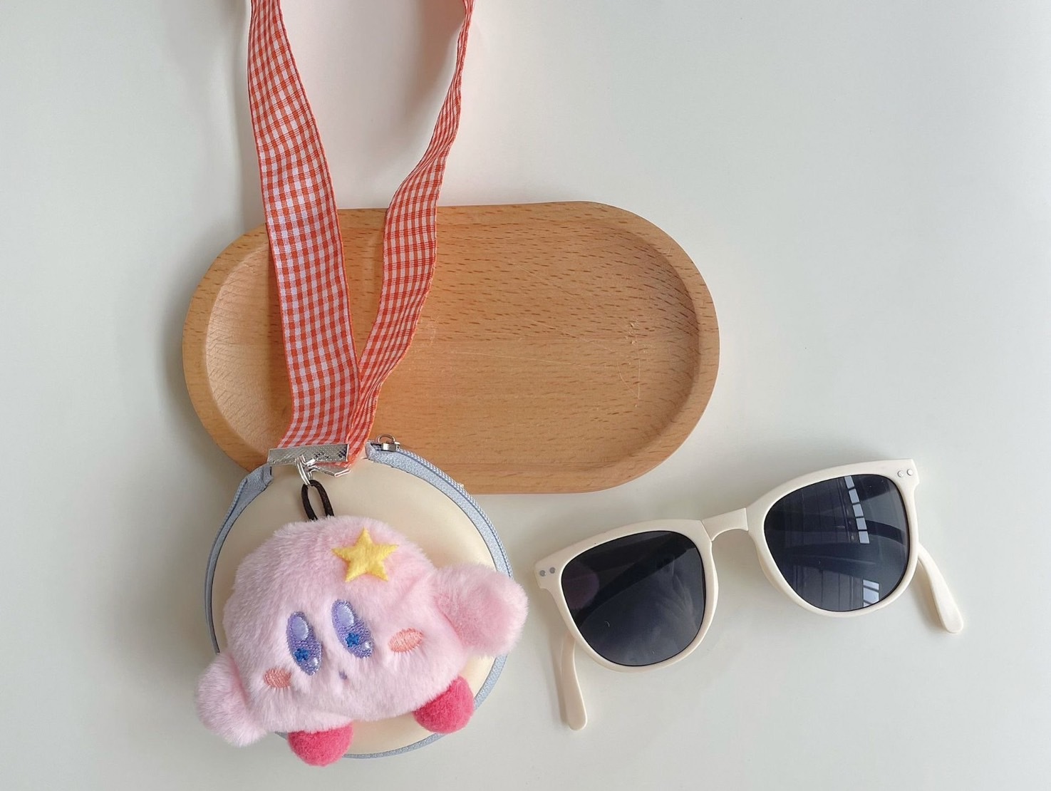 掛在脖子不會不見!!!!!折疊收納可愛UV墨鏡