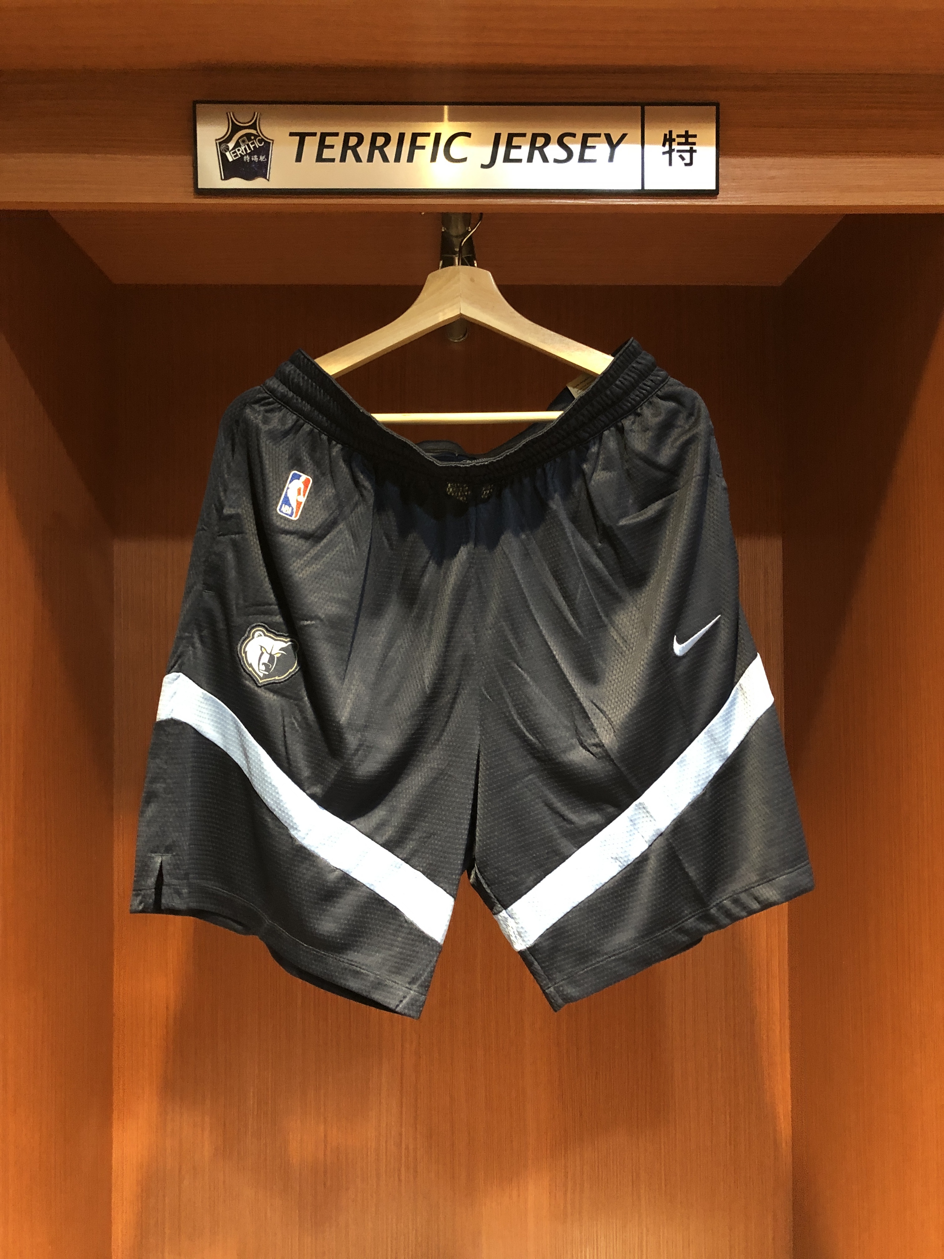 NBA球褲 Memphis Grizzlies 曼斐斯灰熊 熱身球褲 賽前熱身 球員實穿 訓練用 Nike On-Court Practice Warmup Performance Shorts 有口袋 全新