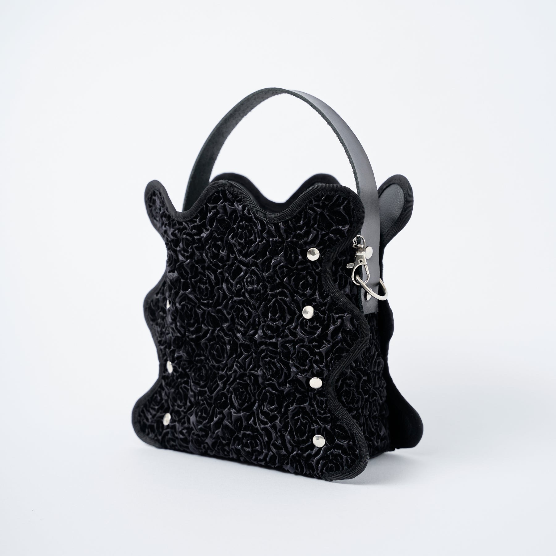 Nori 波浪手提斜背包 黑色皺褶款