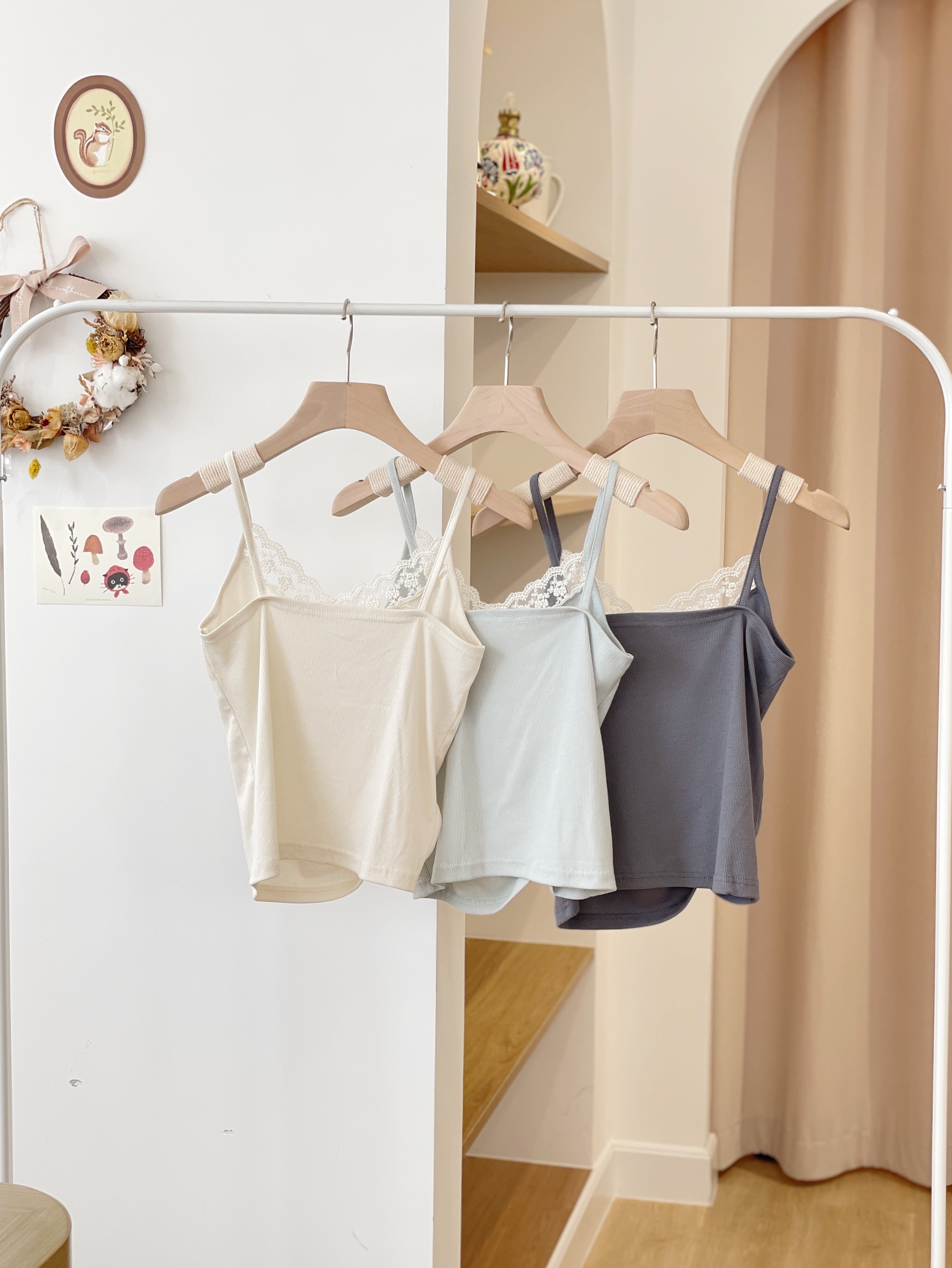 T981 Lake Swan Camisole