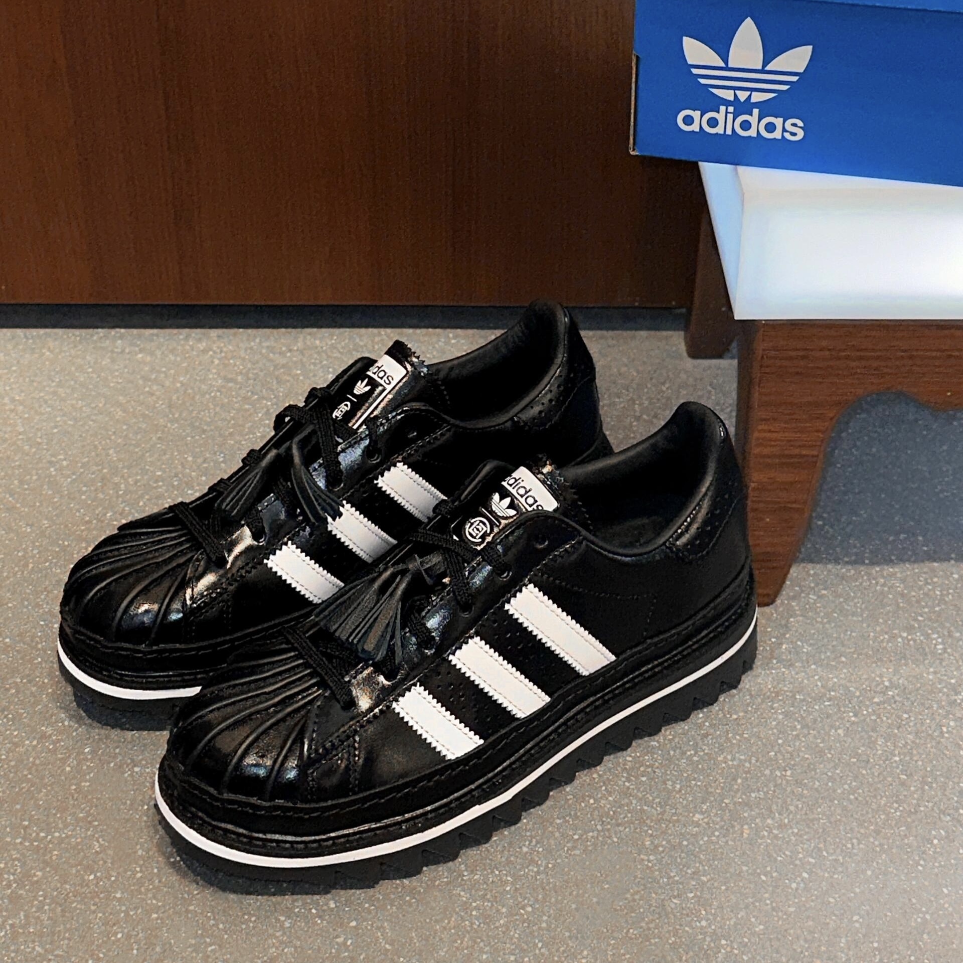 聯名款 ADIDAS SUPERSTAR X CLOT 陳冠希 英倫風 牛津鞋 貝殼鞋 鋸齒底 黑色 仿皮革 IH5953 / 預購