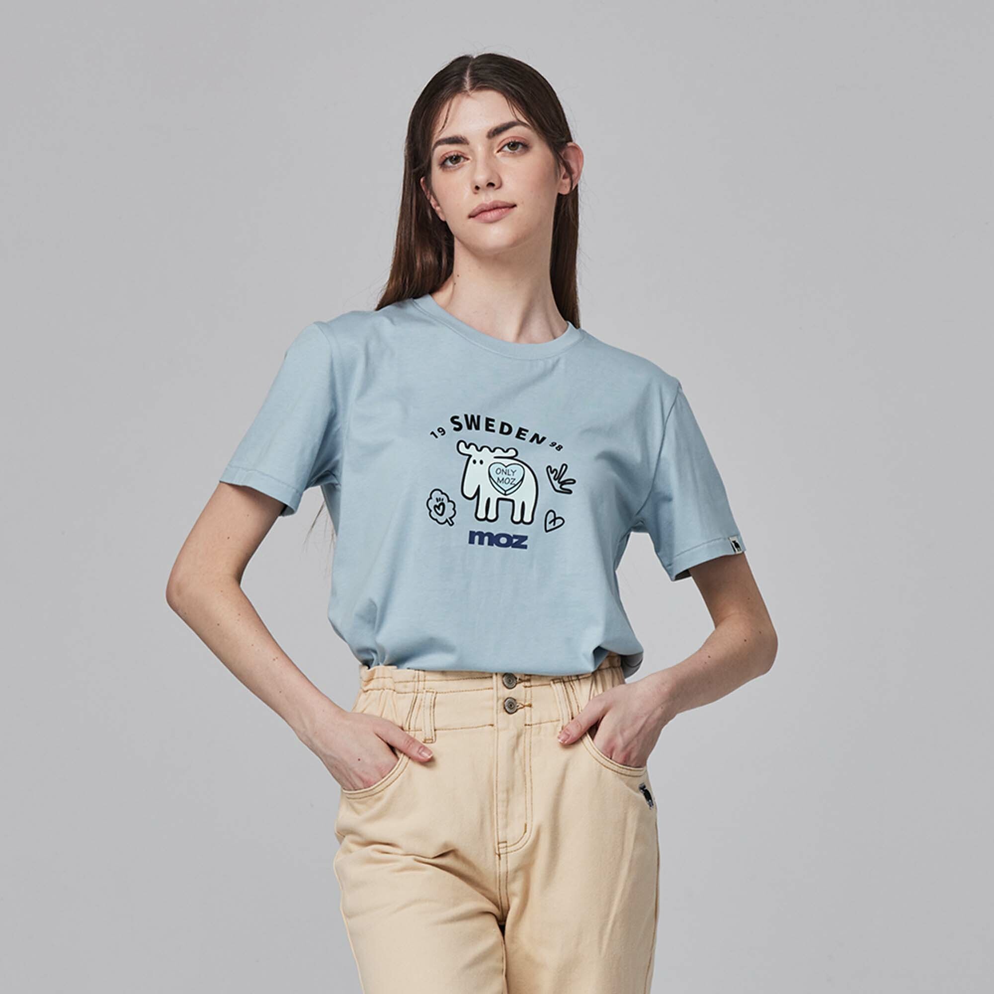 【官網限定款】moz瑞典 環形插畫駝鹿 舒適柔棉 100%純棉短T-霧藍(亞洲版)男女共款