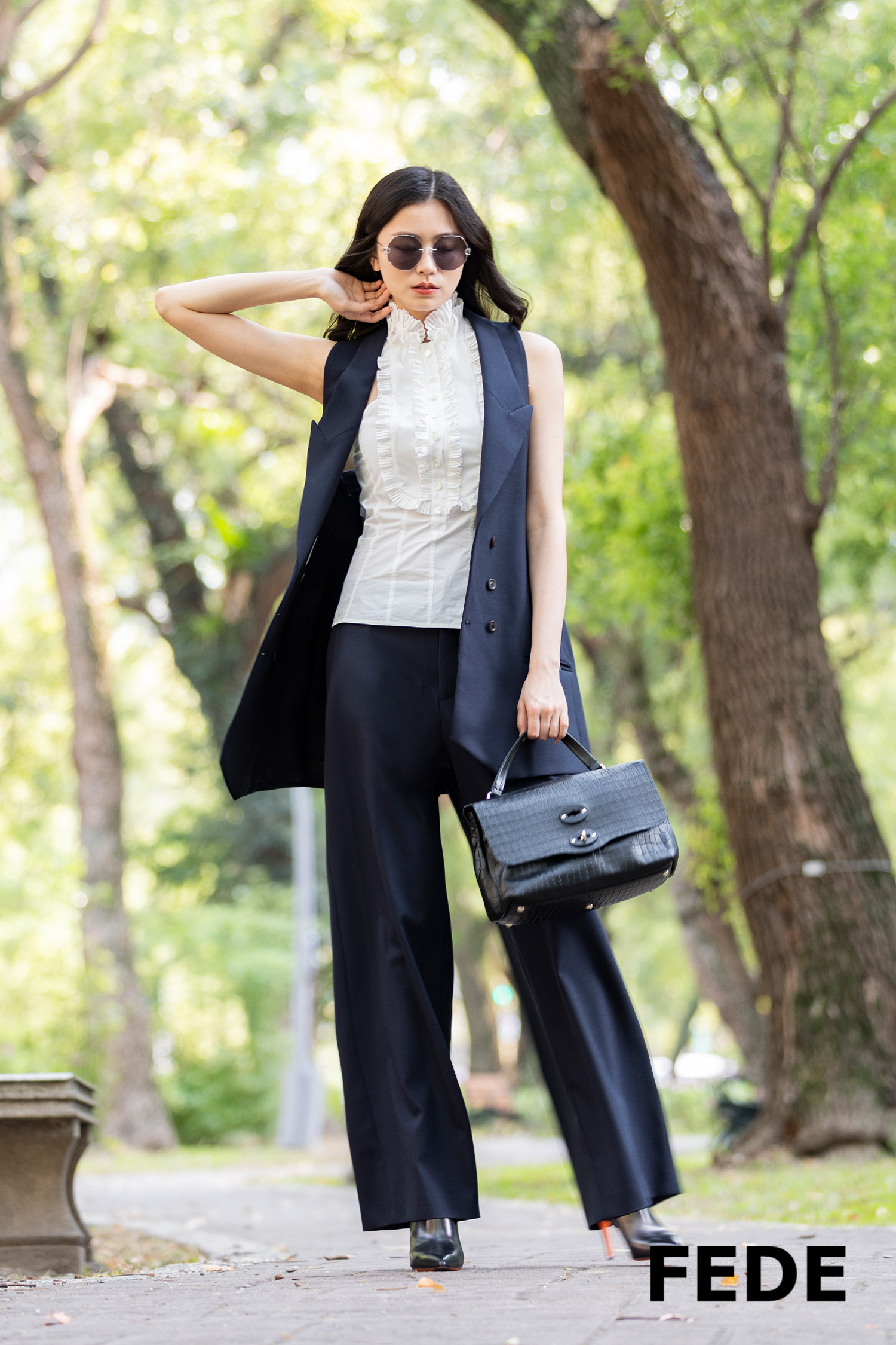 Philosophy 前領荷葉造型無袖背心