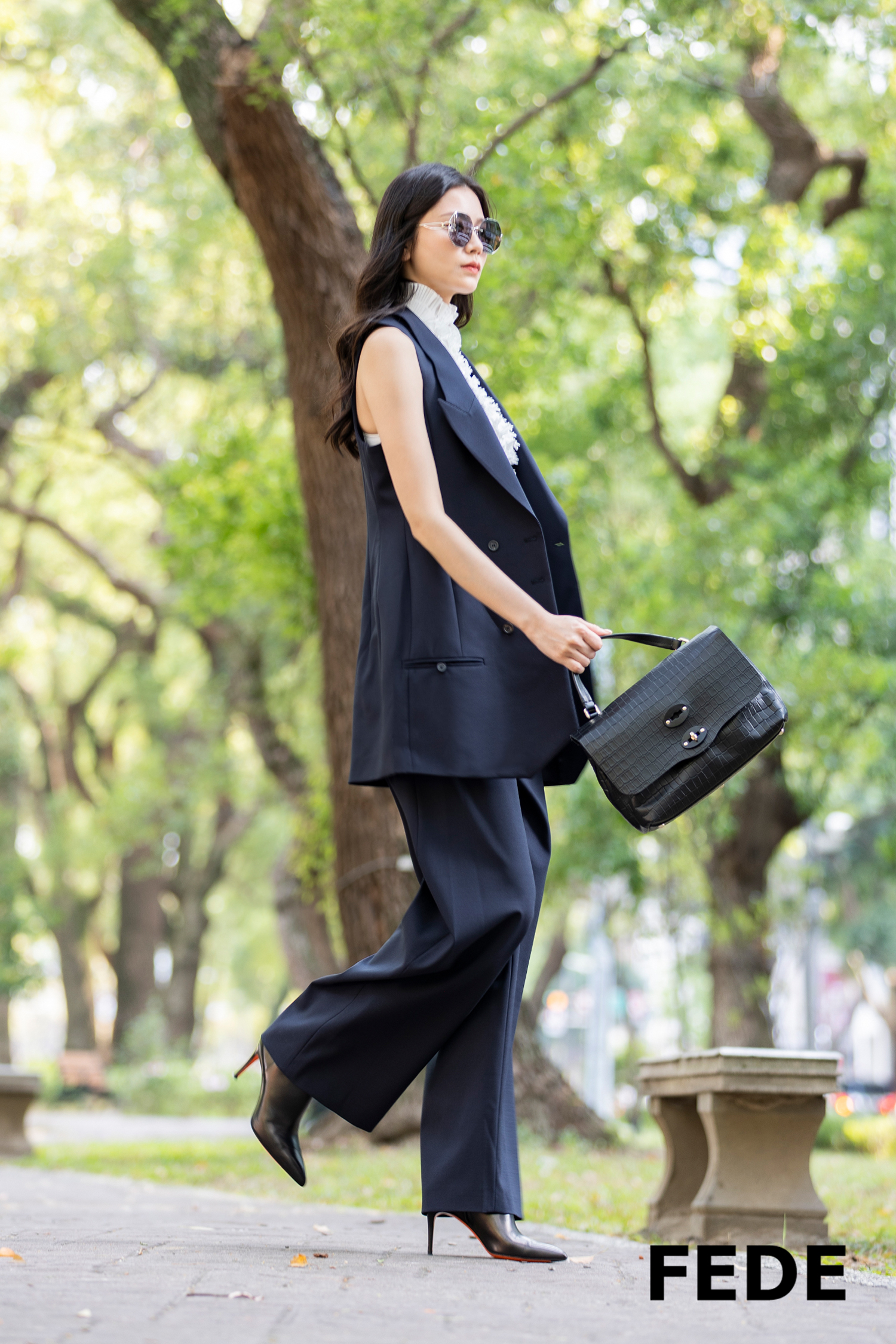 Philosophy 前領荷葉造型無袖背心