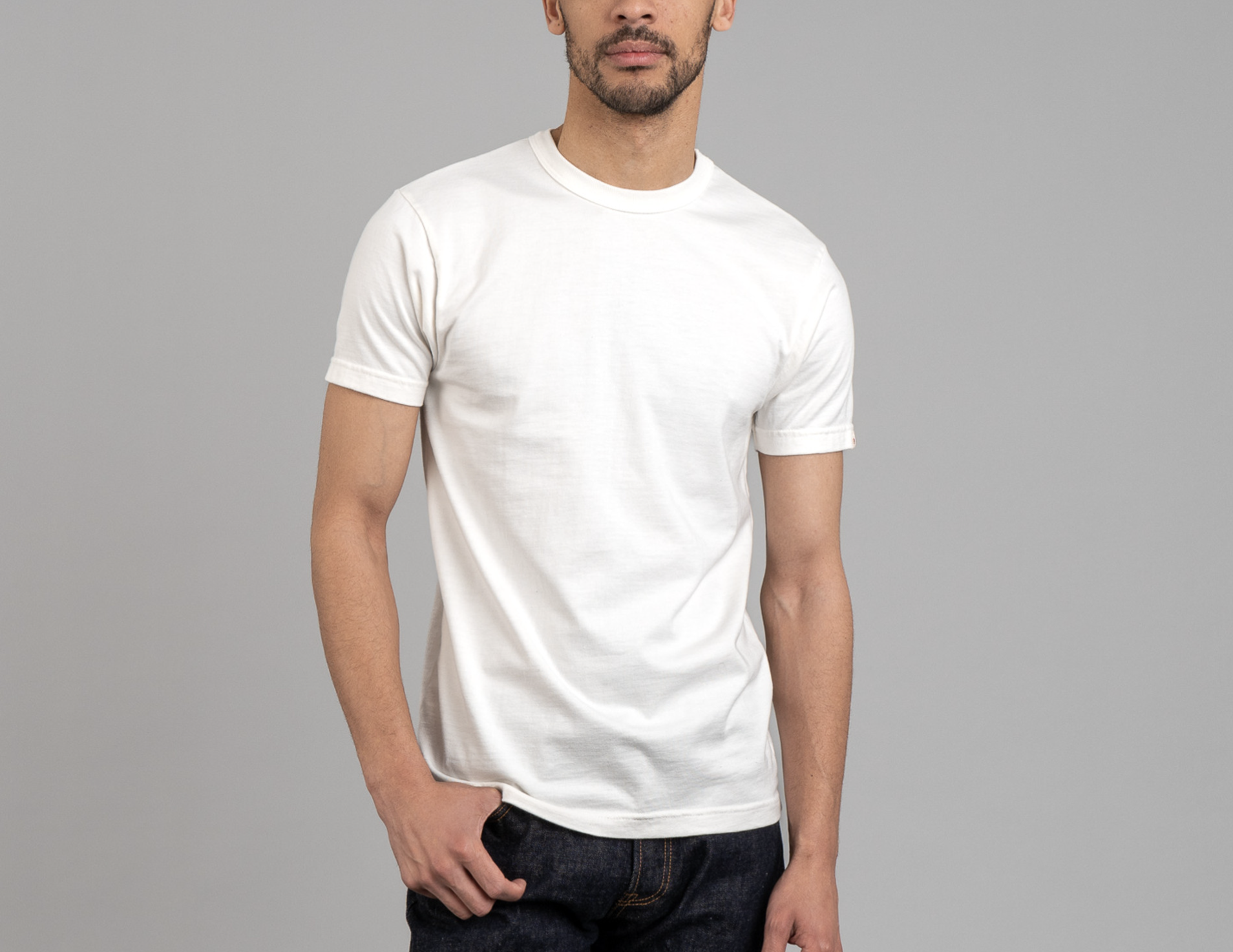 UES RAMAYANA CREW-NECK Tee / White