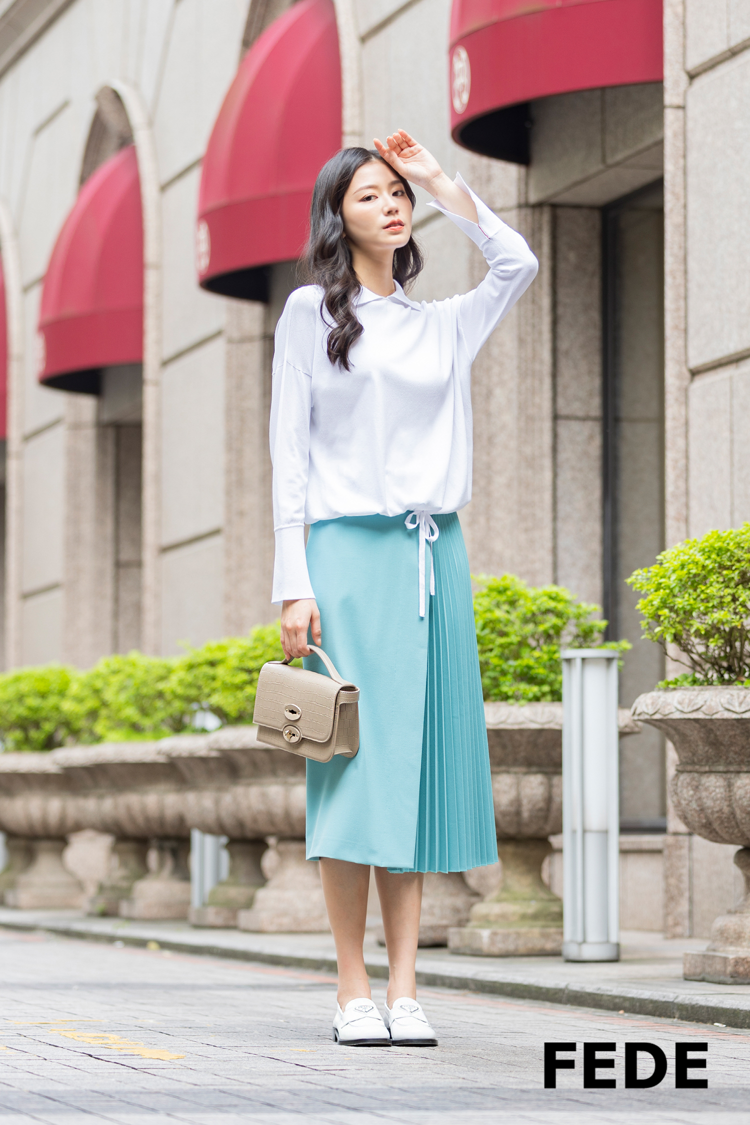 LIVIANA CONTI 翻領下抽繩上衣