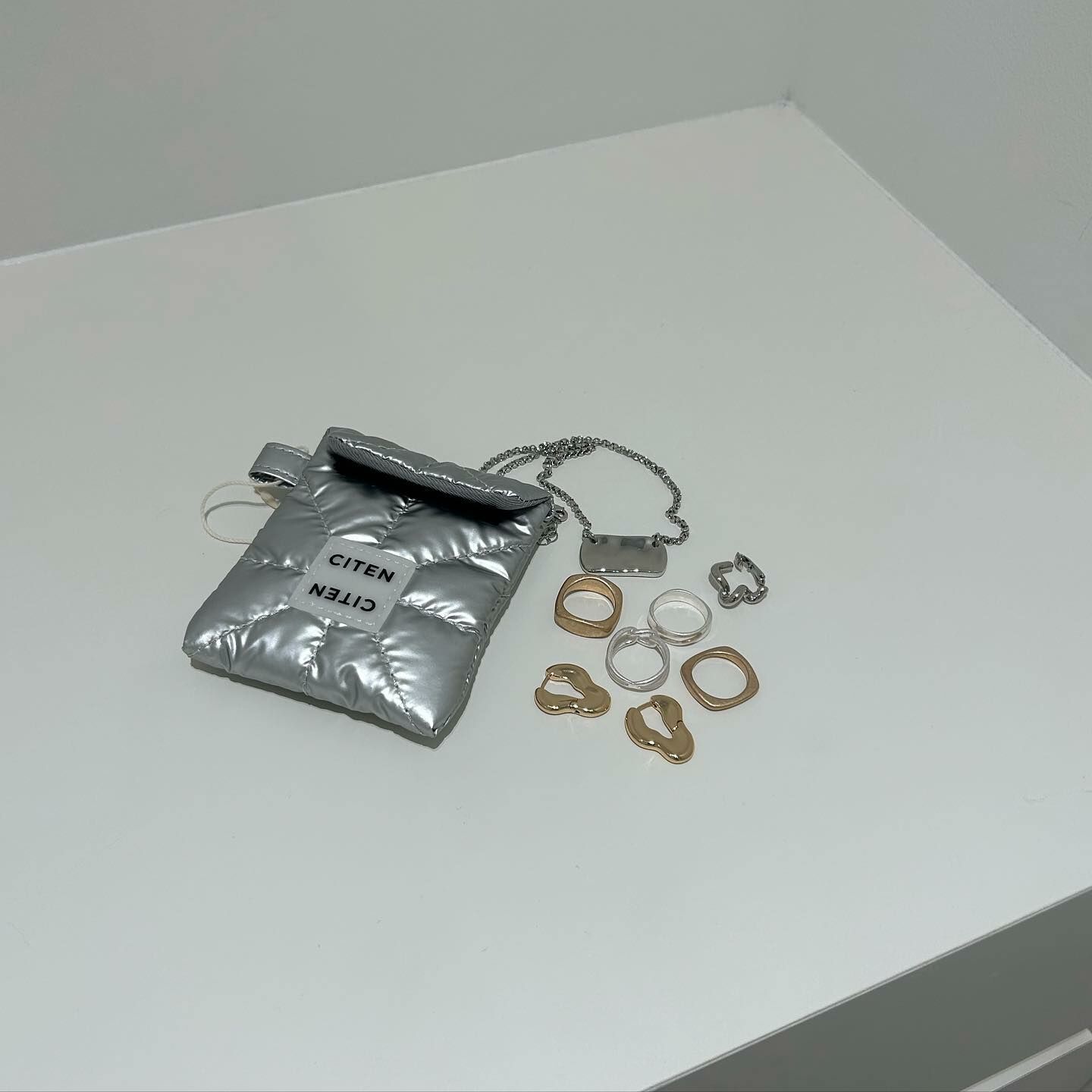 Citen 小香風 銀色 白色 日本 13色 化妝包 小收納袋 零錢包