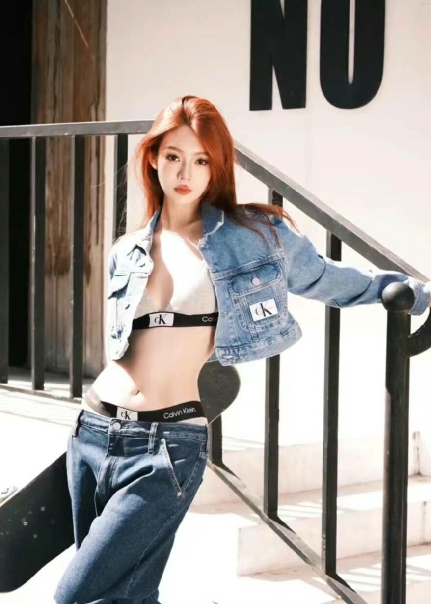 Calvin Klein CK 1996 深V 內衣 無襯墊