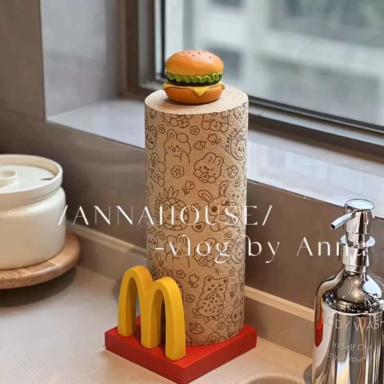 《4042》搞怪米奇M字造型廚房紙巾架