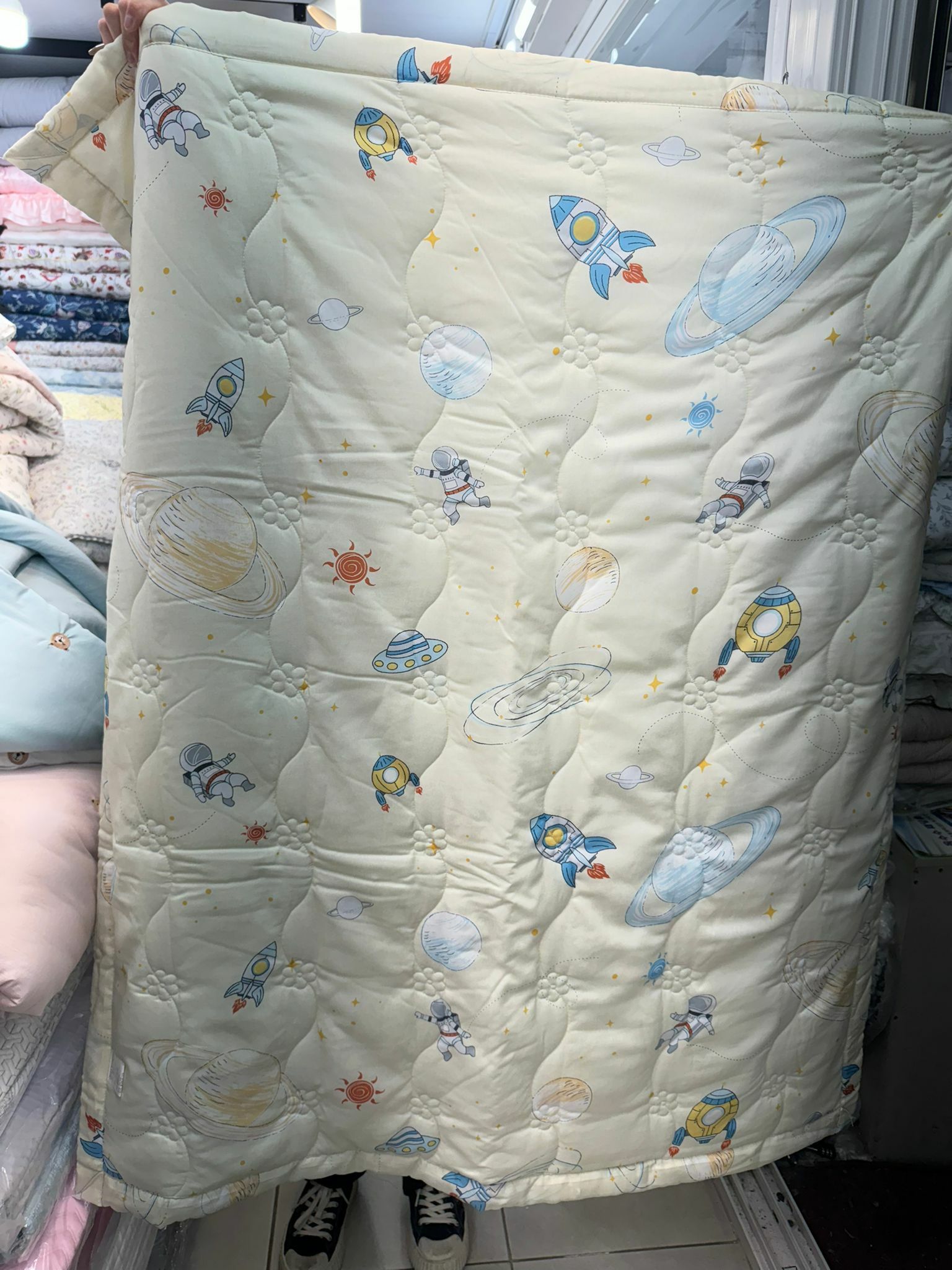 O26 太空主題 莫代爾天絲 夏天被 BBsize 110x125 cm  made in korea